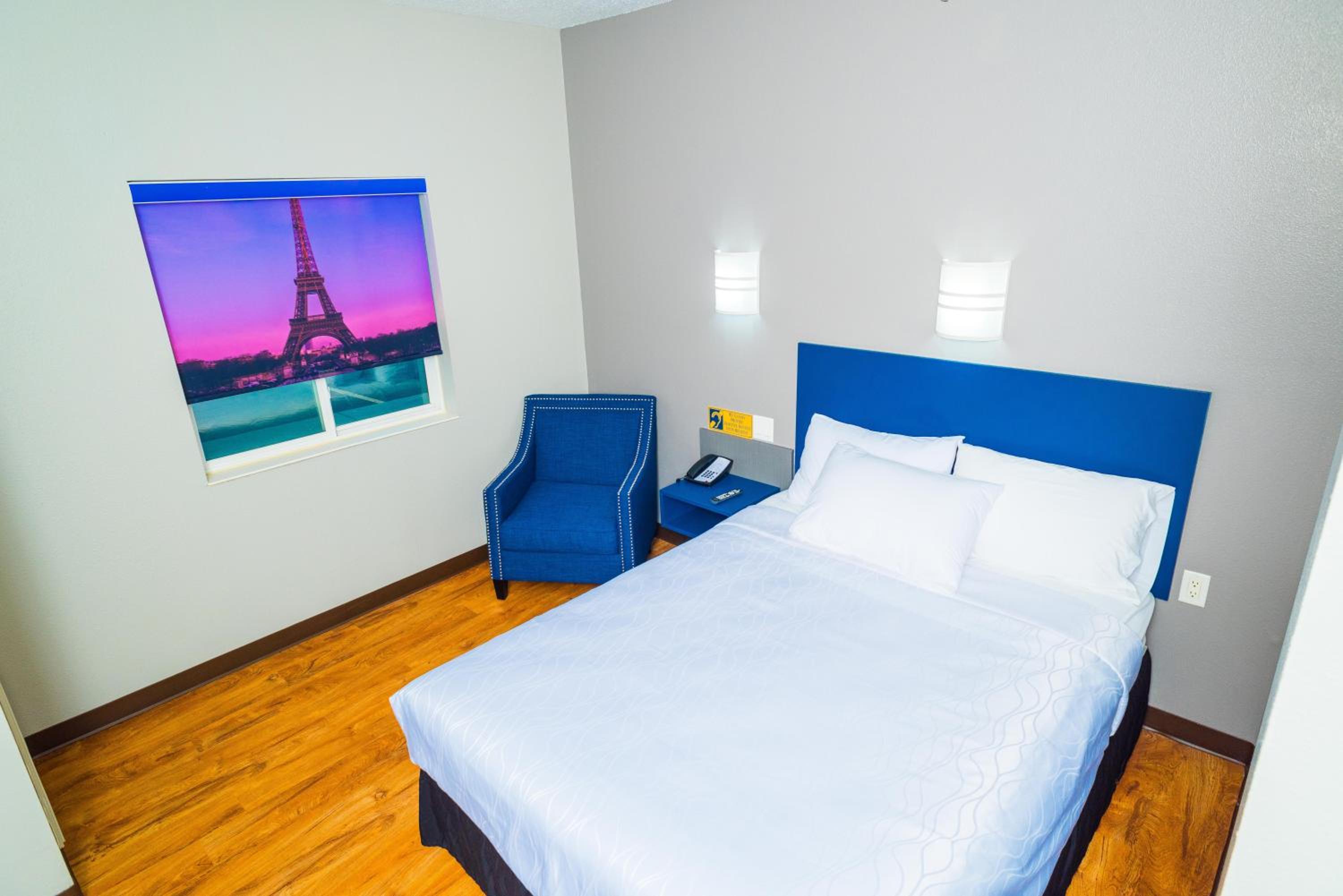 Standard Queen Room - Non Smoking - Photo 8