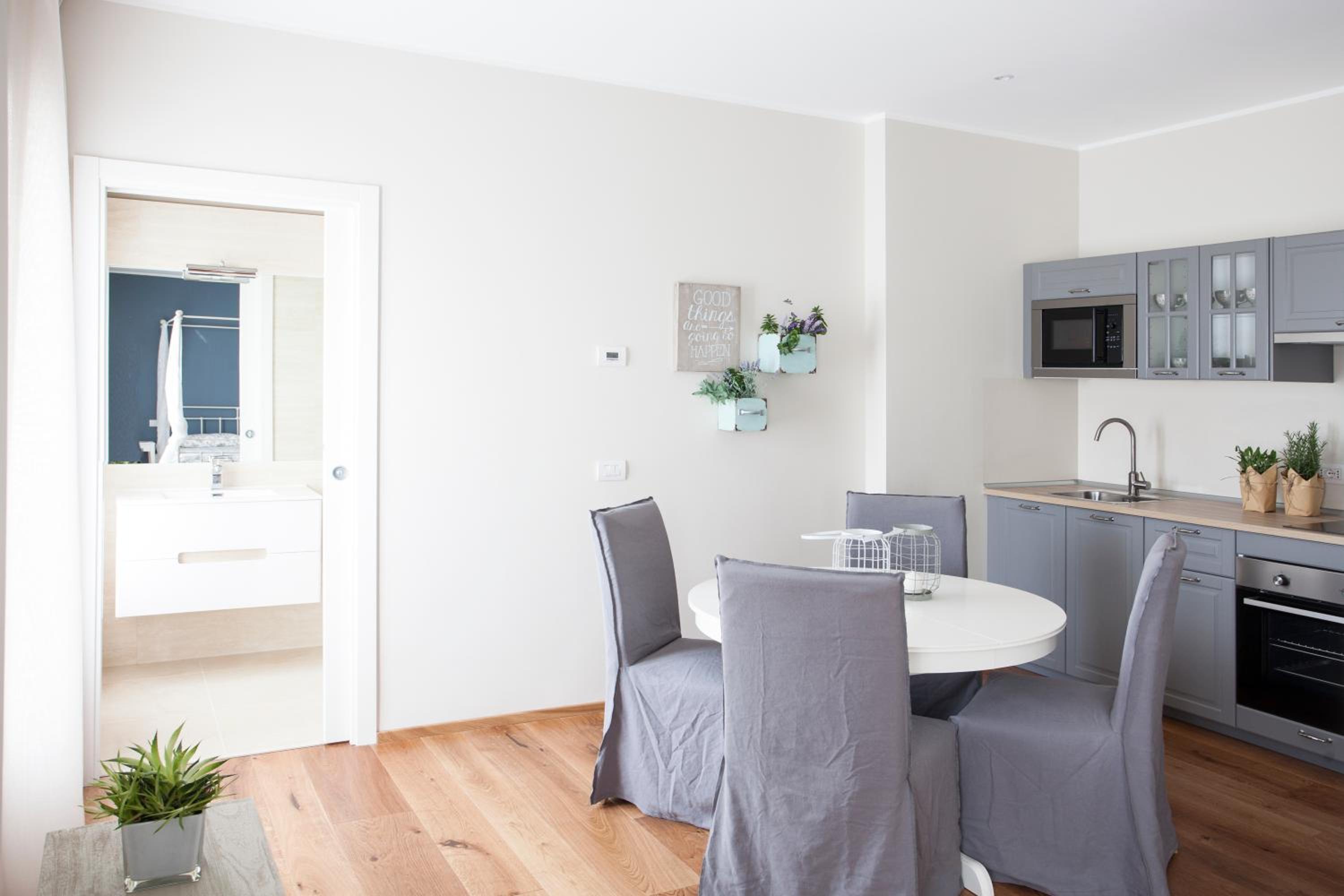 Studio Apartment photo 3