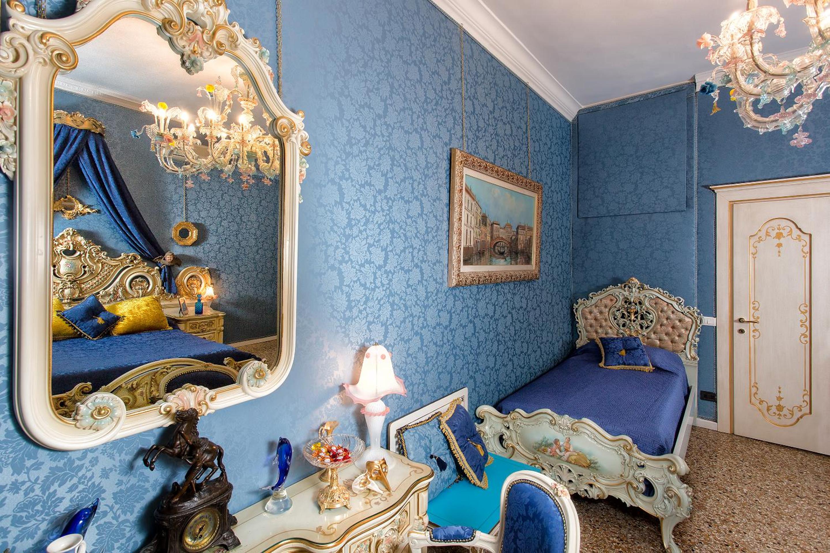 Junior Suite with Canal View photo 3