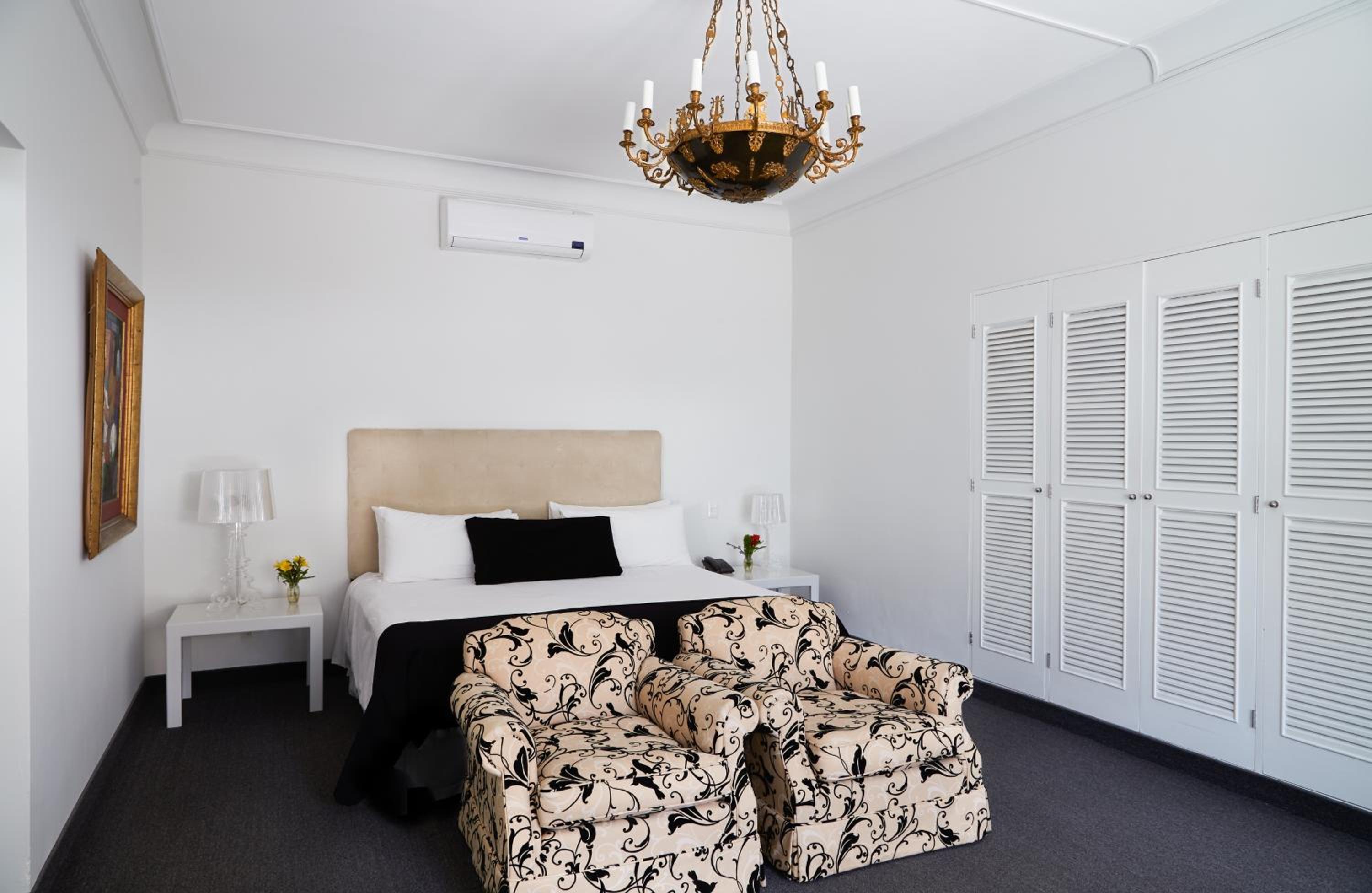 Superior King Suite - Photo 1