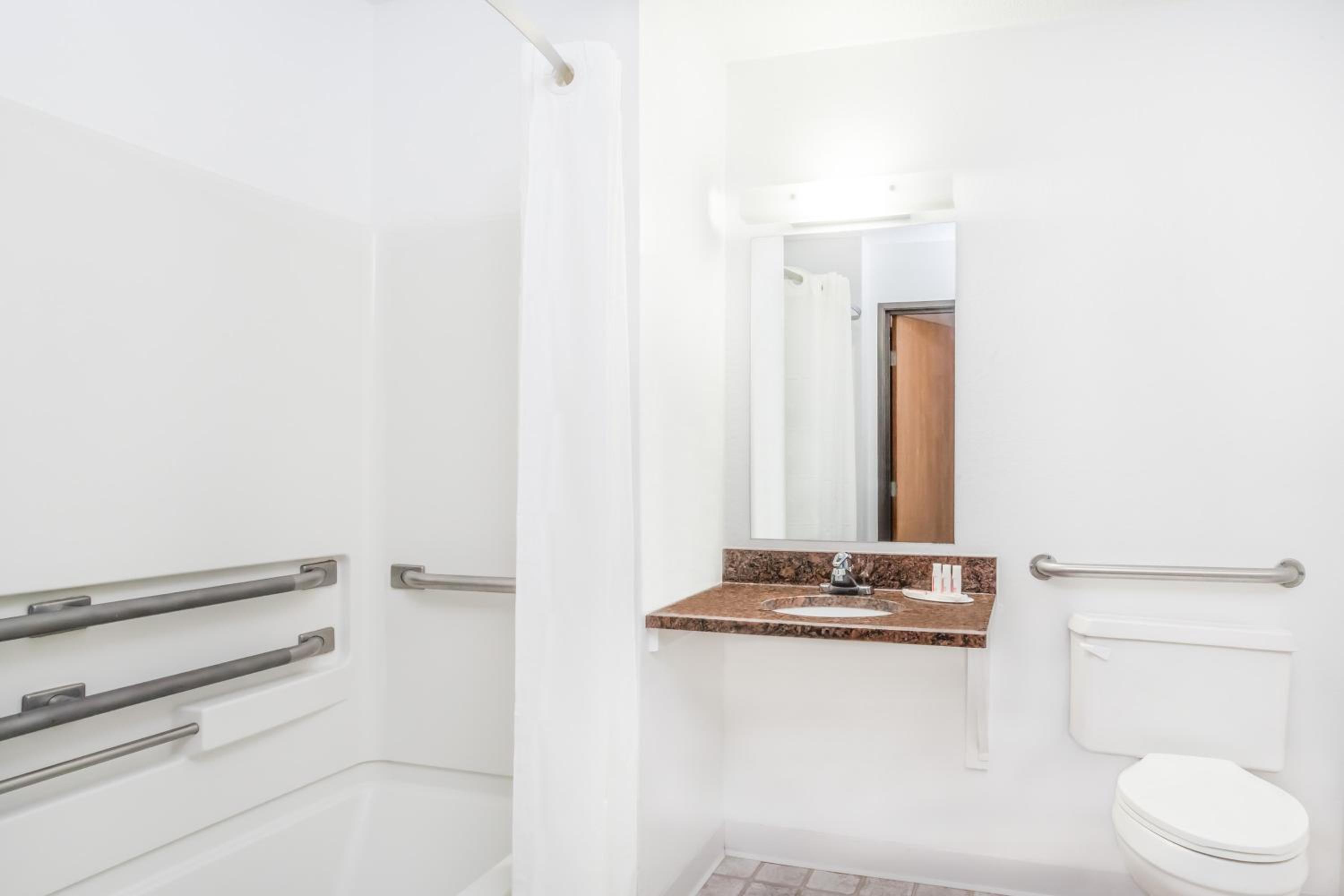 Super 8 by Wyndham Montgomery Maybrook, Billede 2