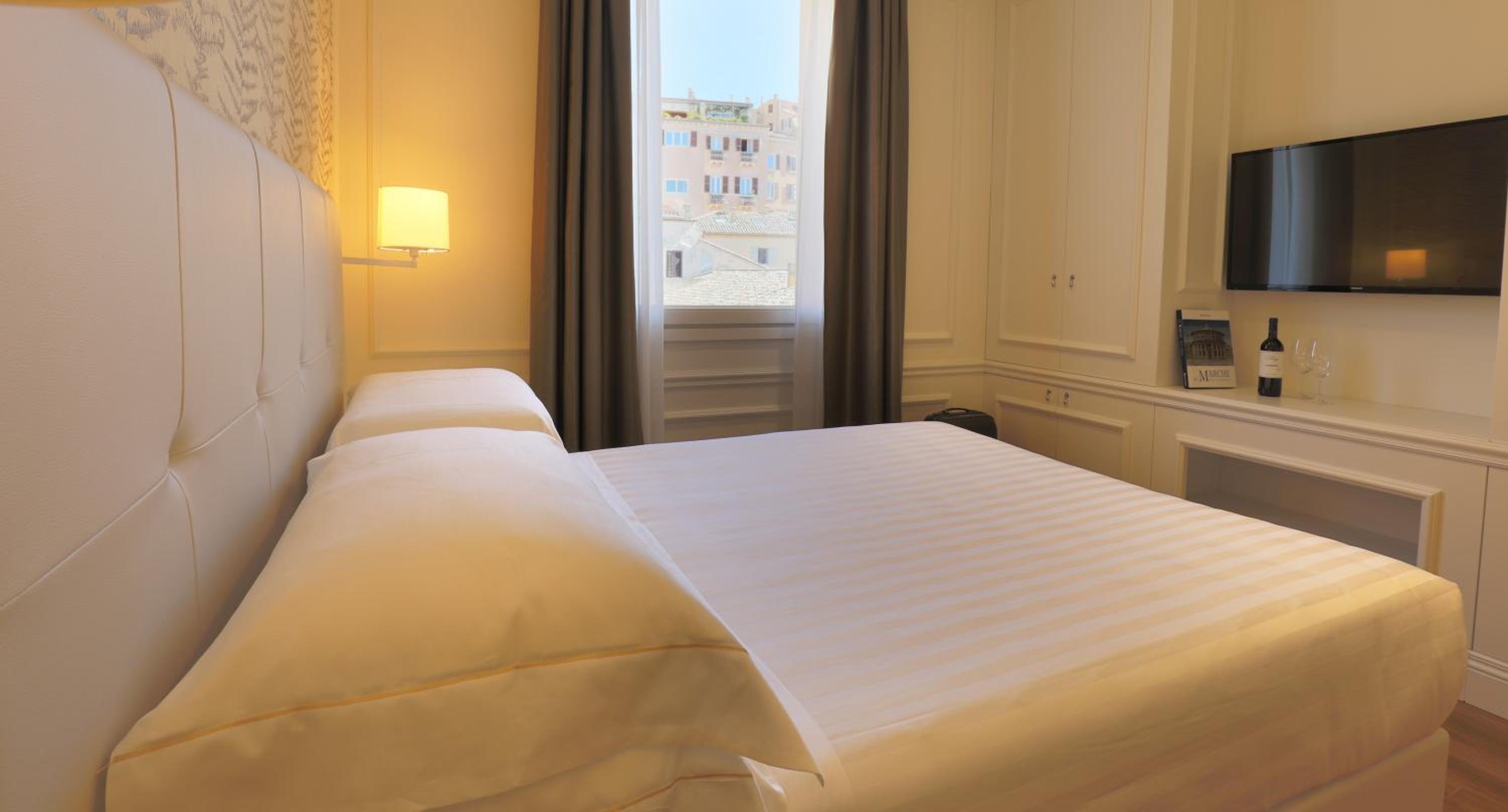 Classic Double or Twin Room photo 3