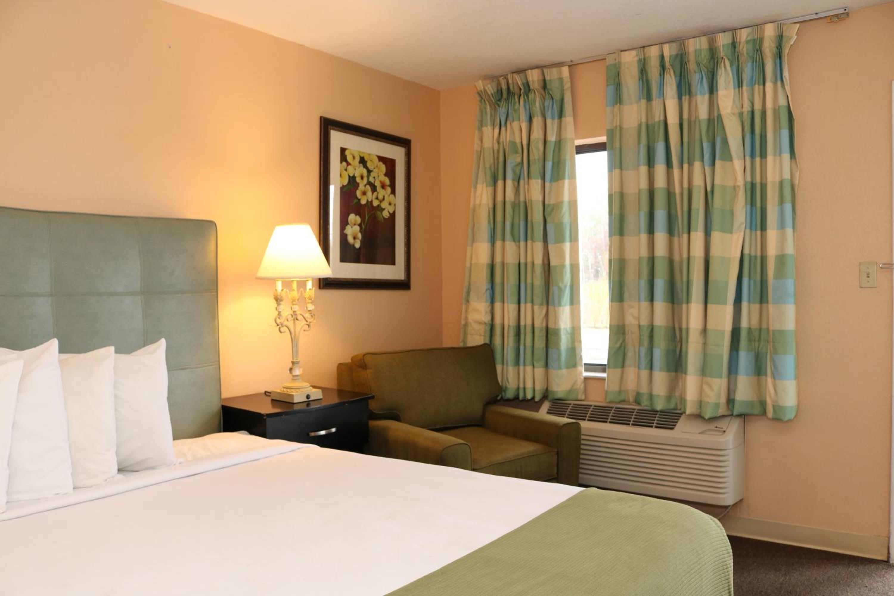 Deluxe King Room - Photo 1