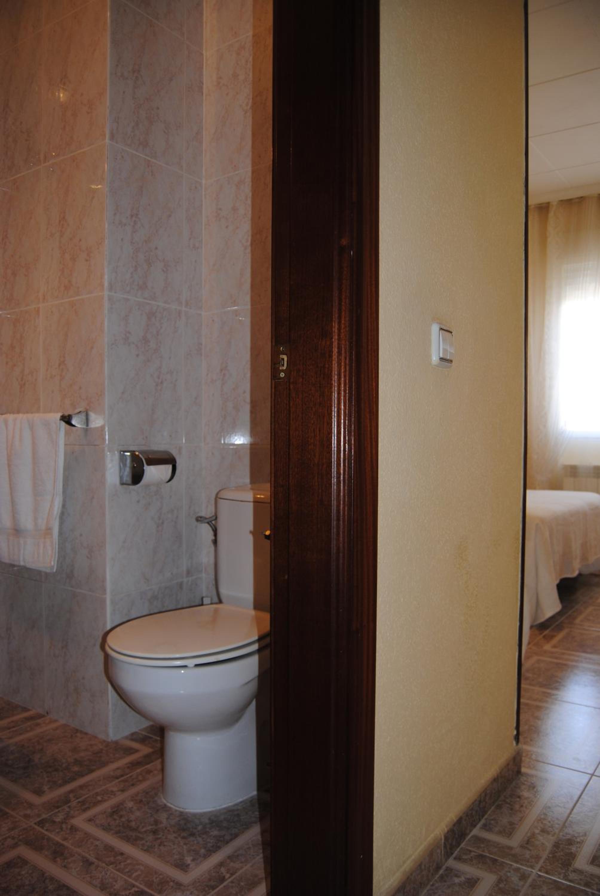 Large Double Room photo 3