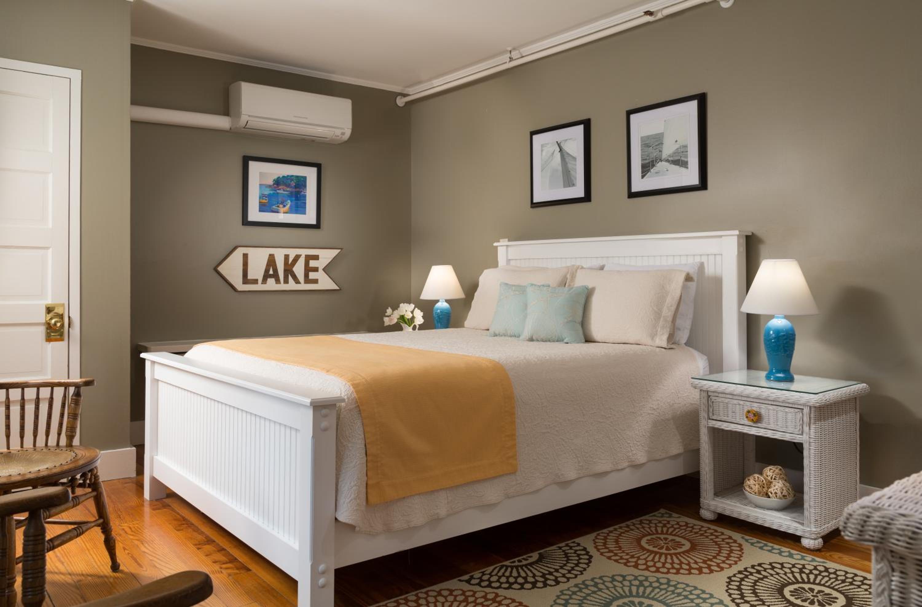 Queen Room- Casco Bay Room photo 1