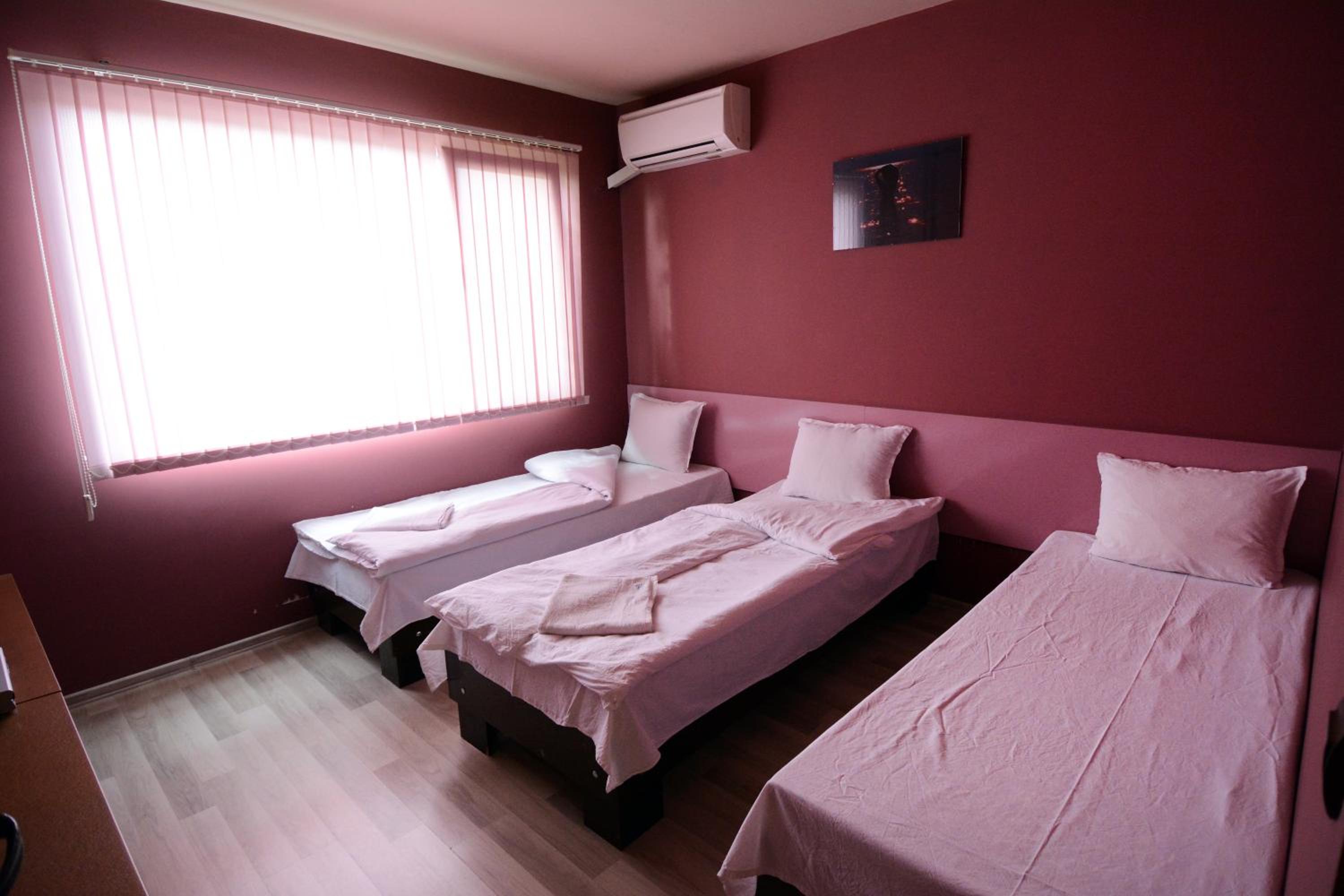 Three-Bedroom Apartment - Photo 16