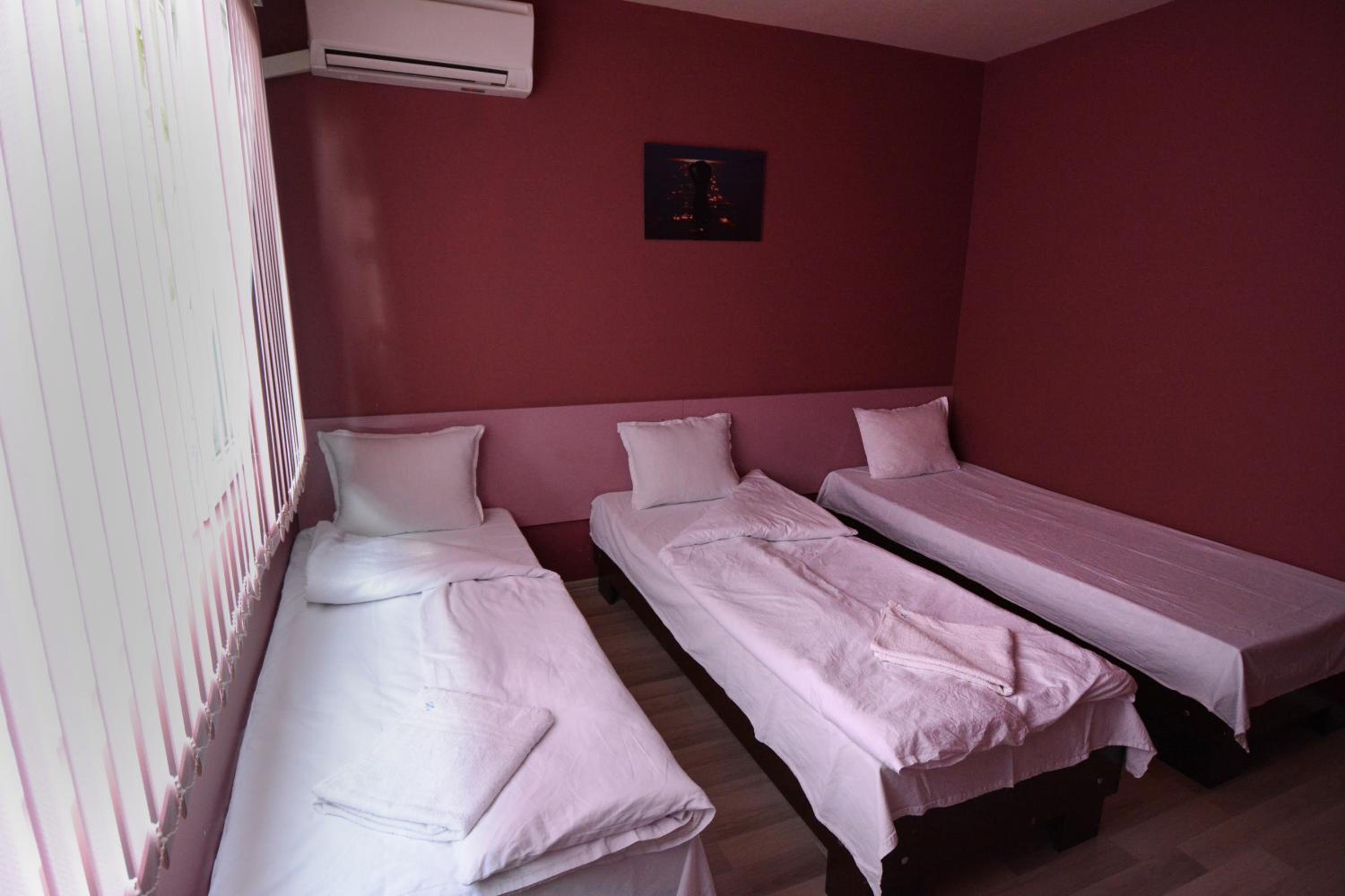 Three-Bedroom Apartment - Photo 14