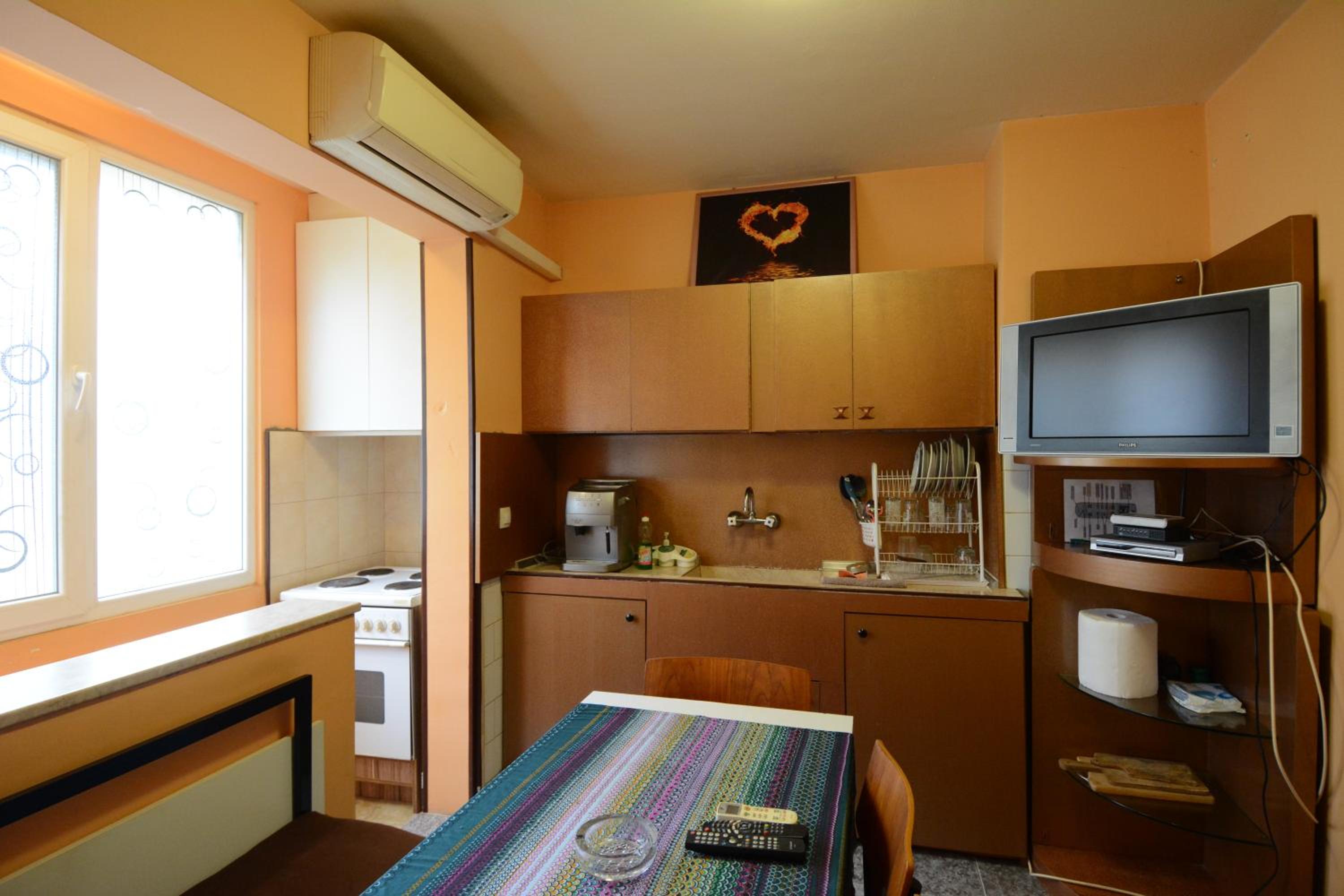Three-Bedroom Apartment - Photo 19