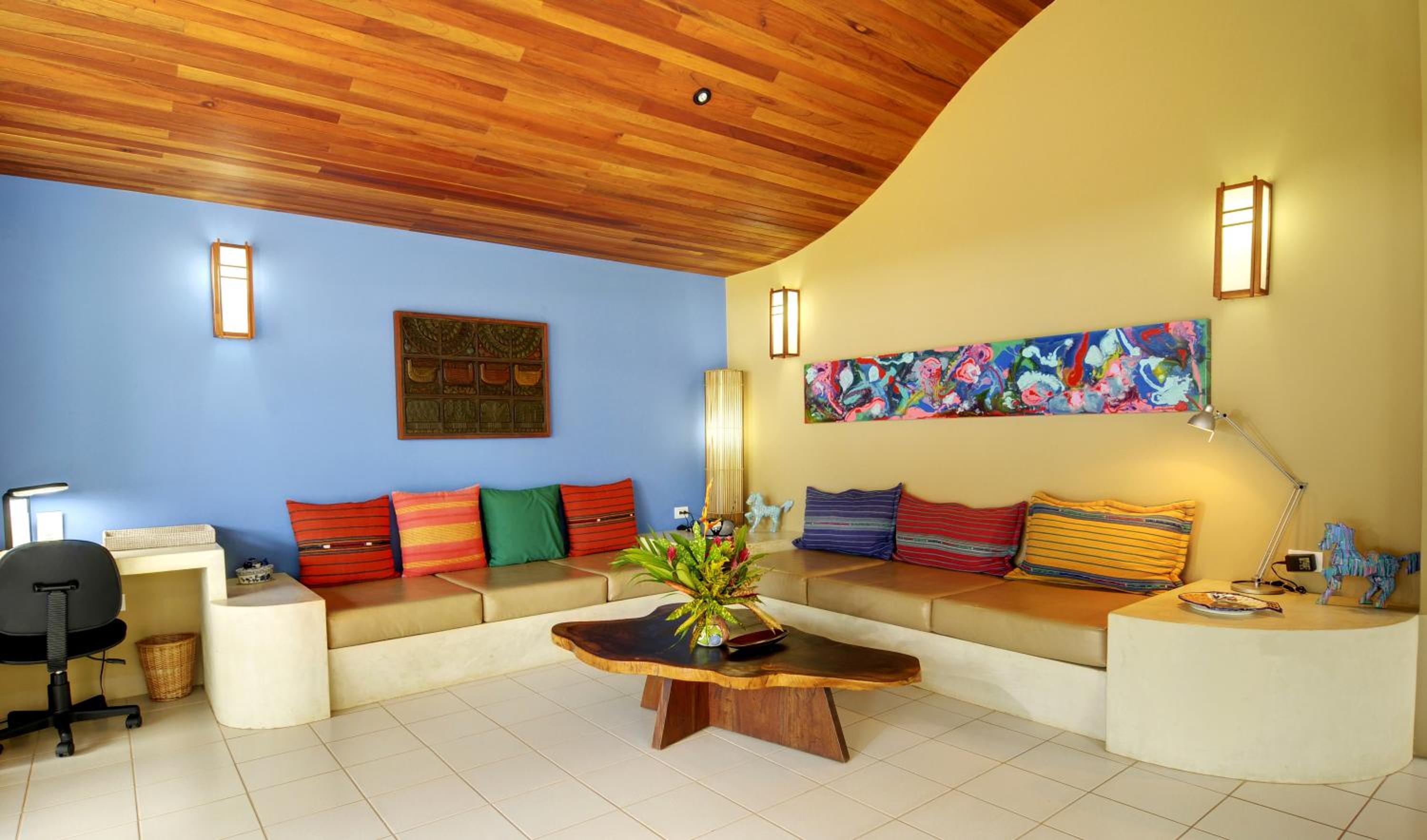 Deluxe Beachfront Villa - Photo 7