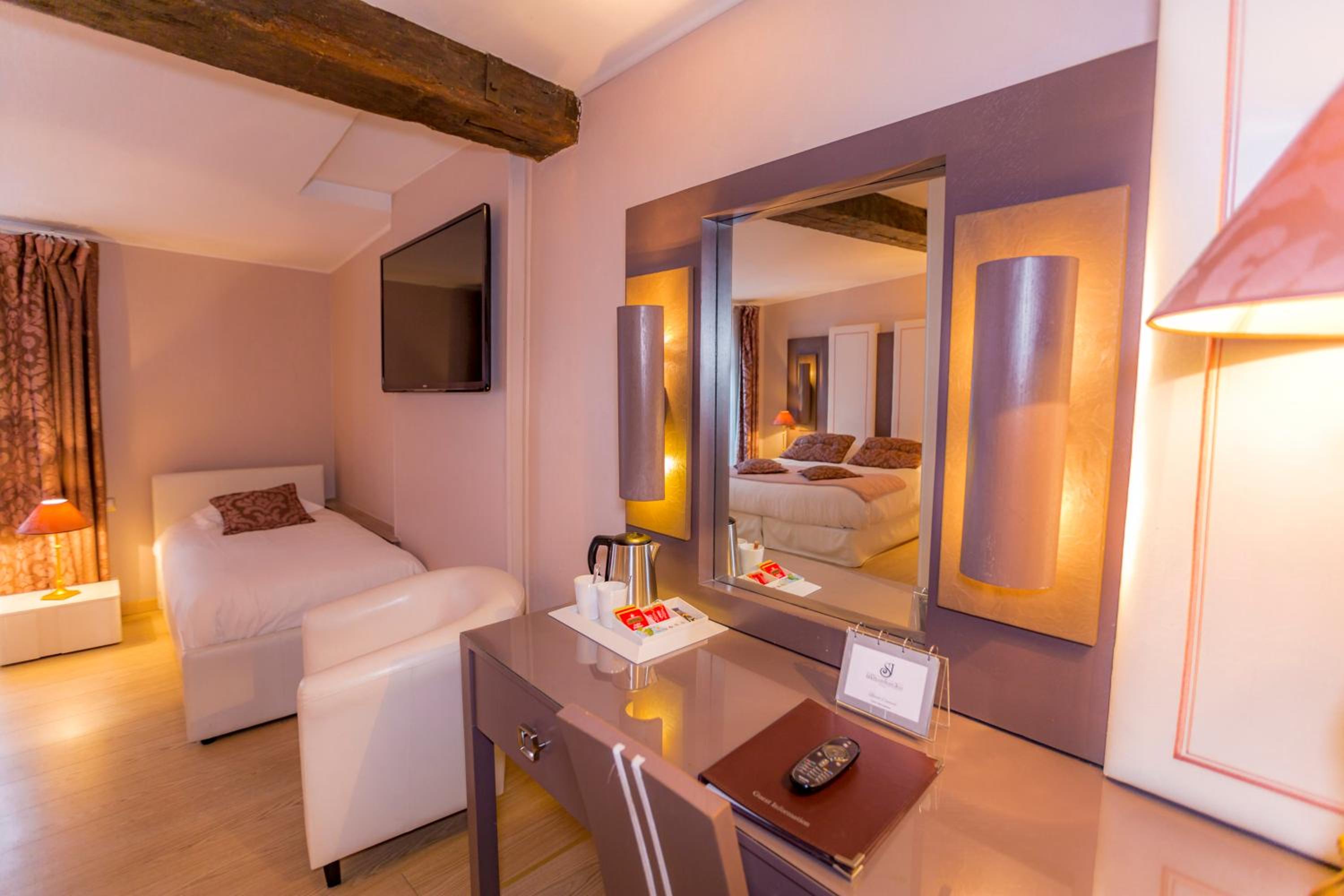 Luxe Room