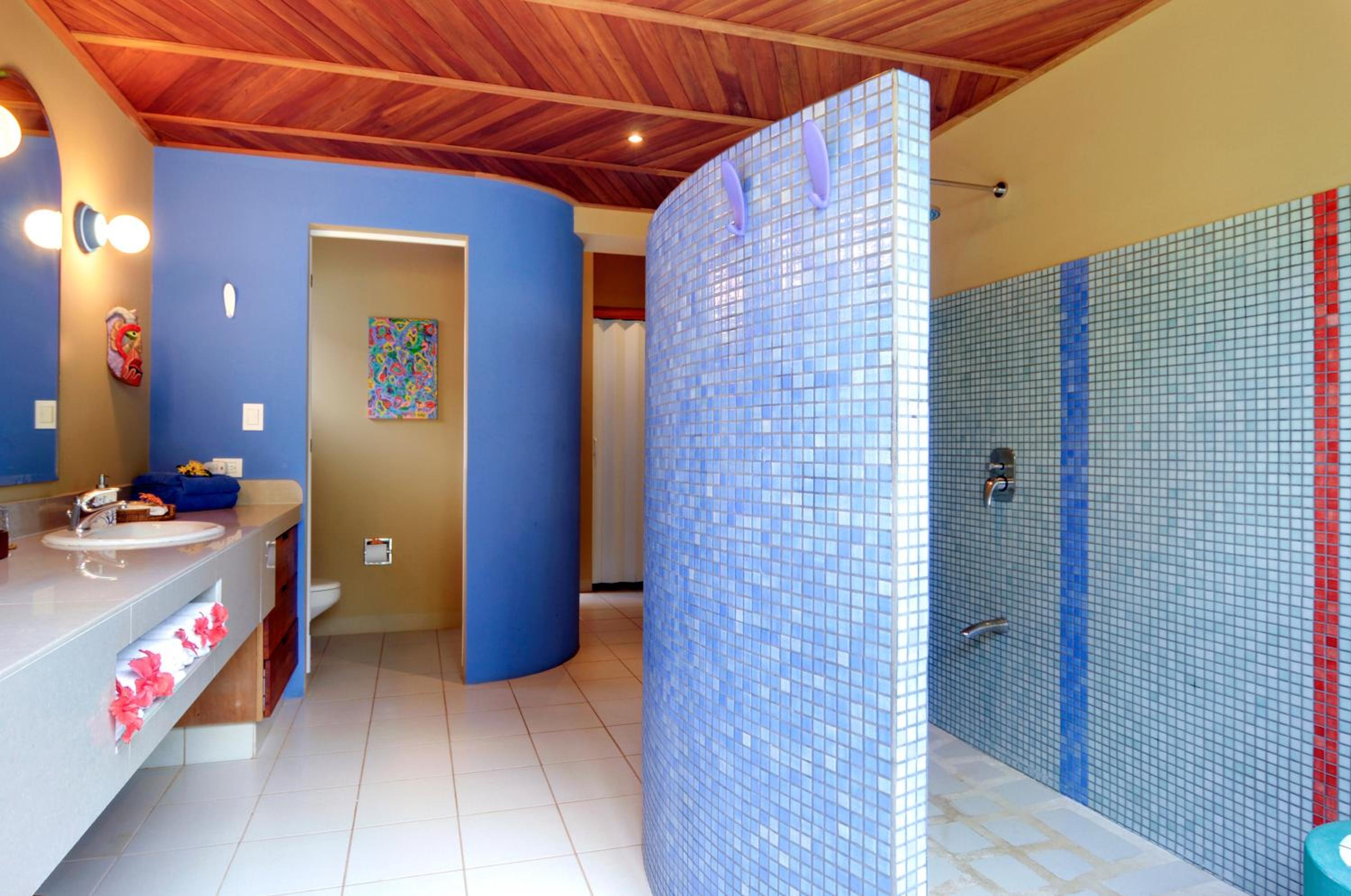 Deluxe Beachfront Villa - Photo 10
