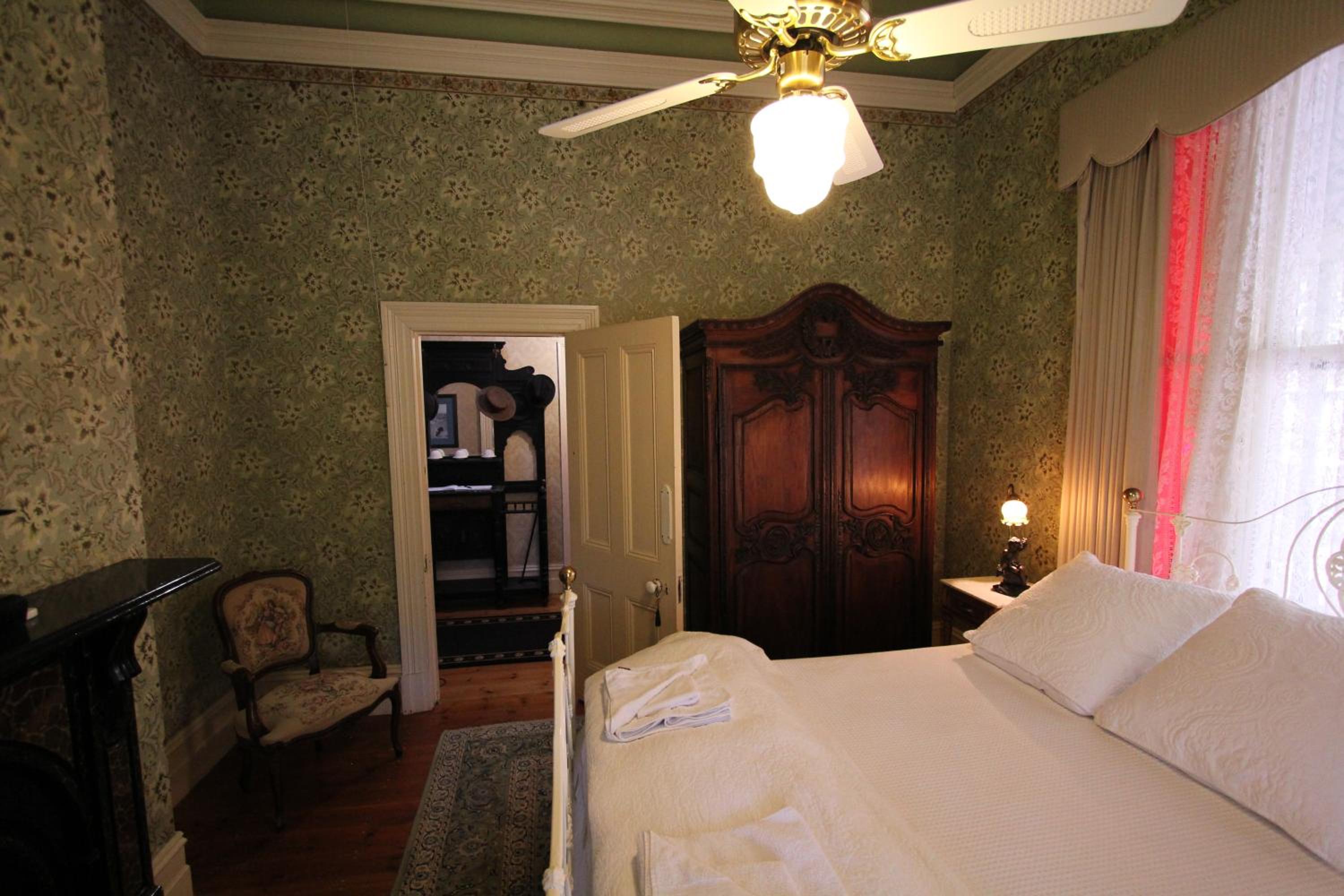 Deluxe Queen Room photo 1