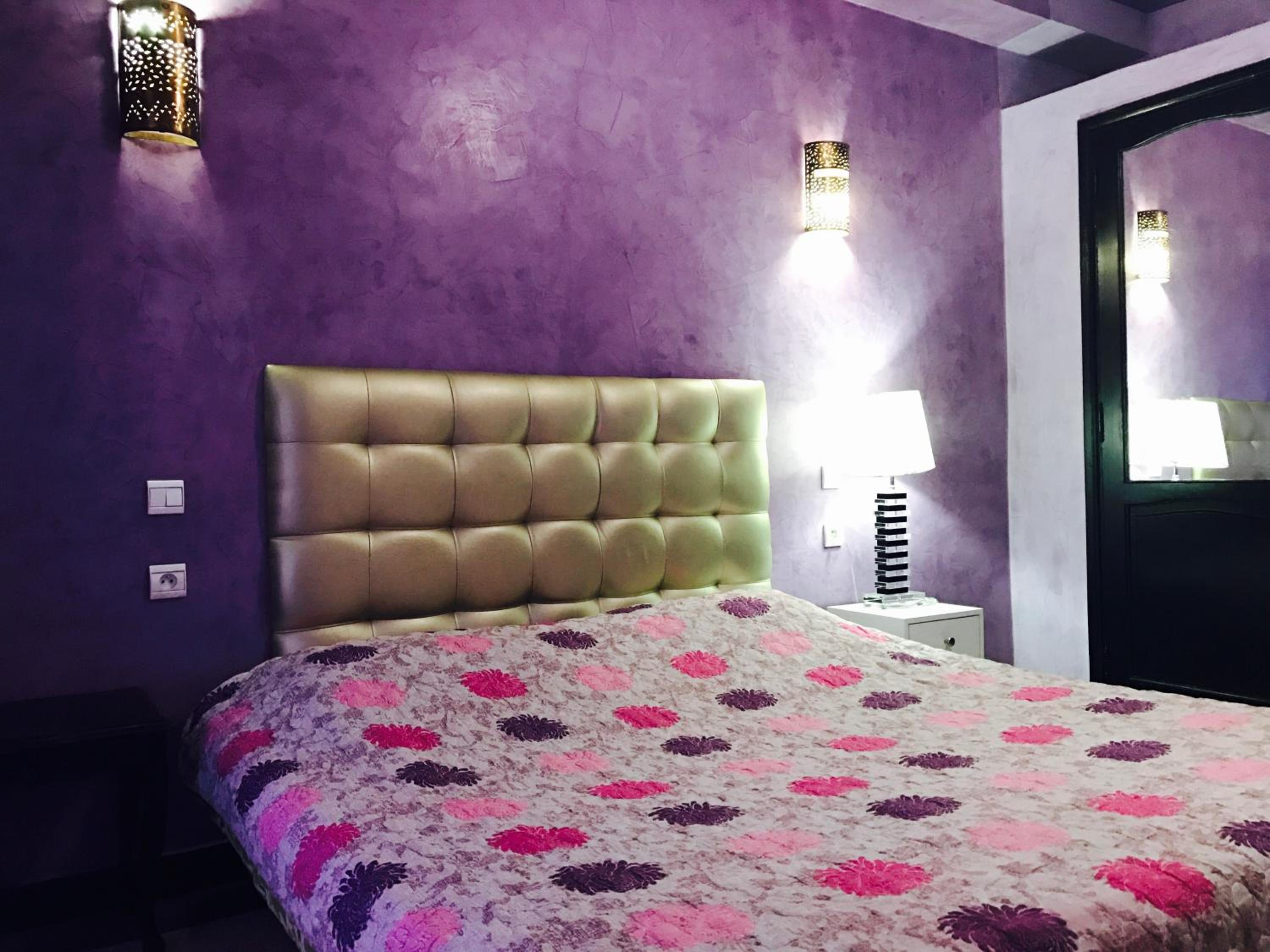 Rachadi Two-Bedroom Apartment - Photo 11