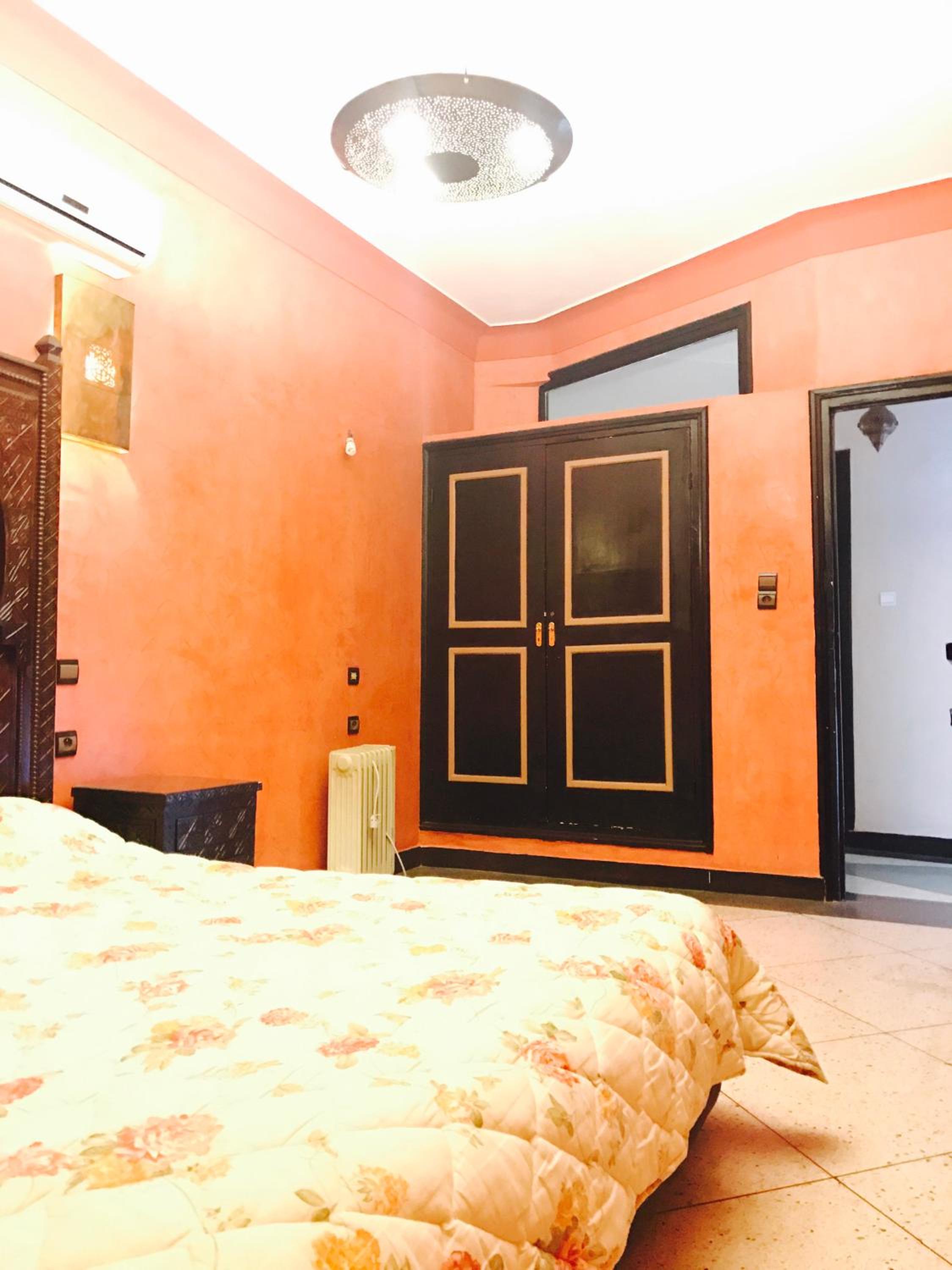 Rachadi Two-Bedroom Apartment - Photo 14