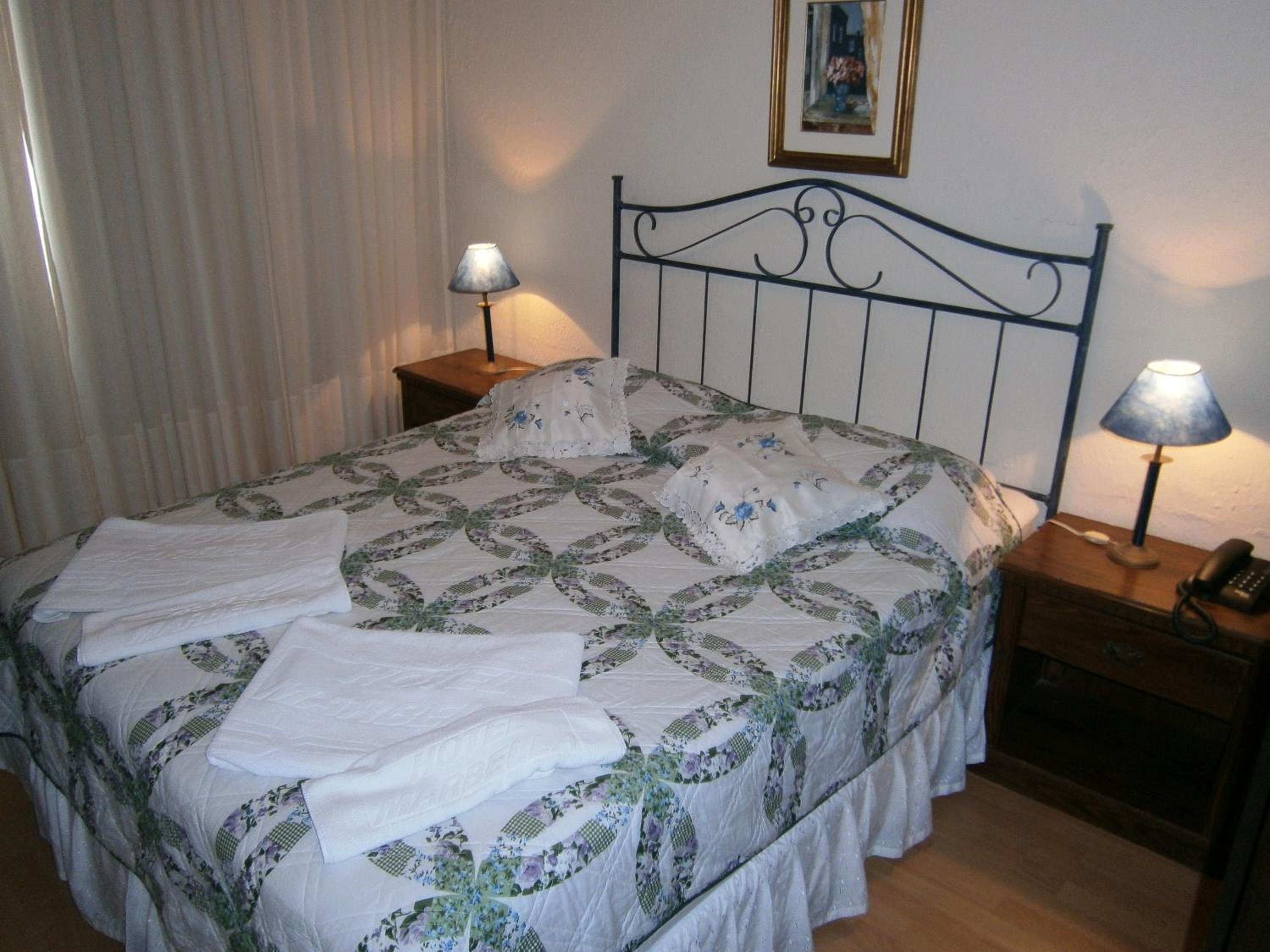 Standard Double or Twin Room photo 1