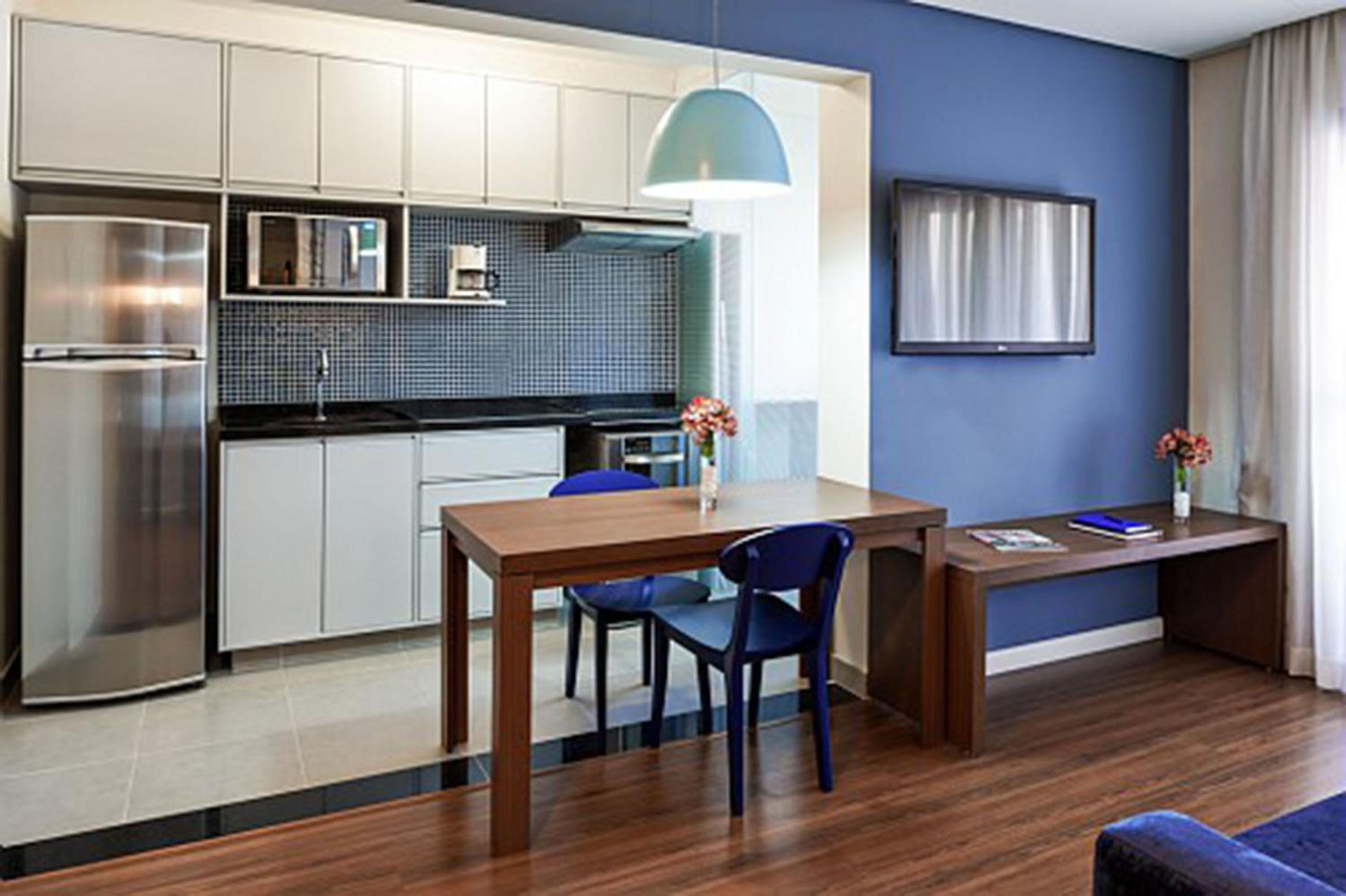 Two-Bedroom Apartment with kitchen - Photo 3