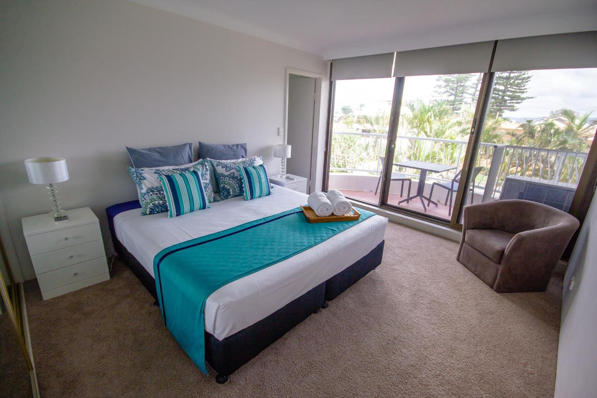 Three-Bedroom Beachfront Ocean View Premium Apartment