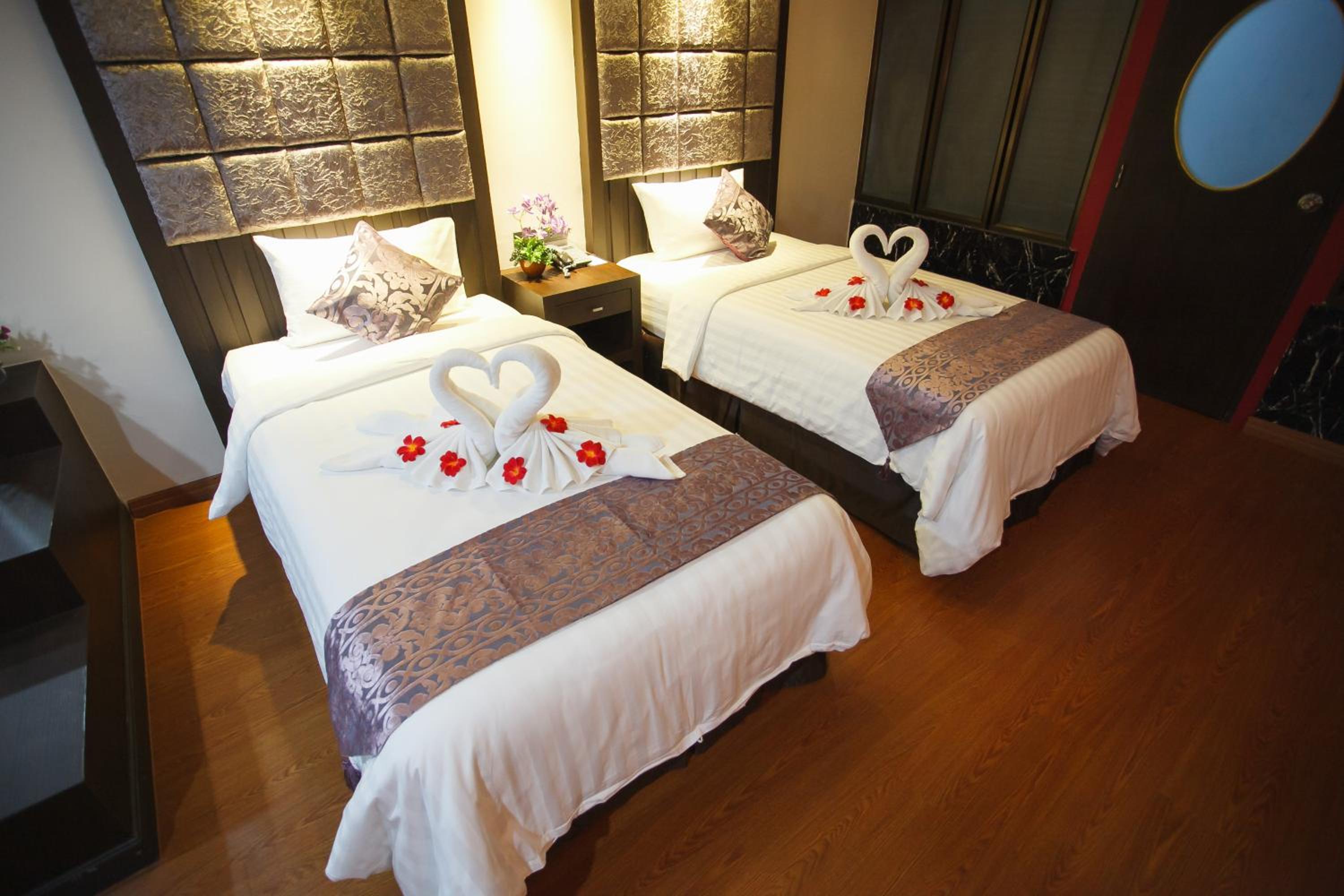 Twin Room - Photo 2