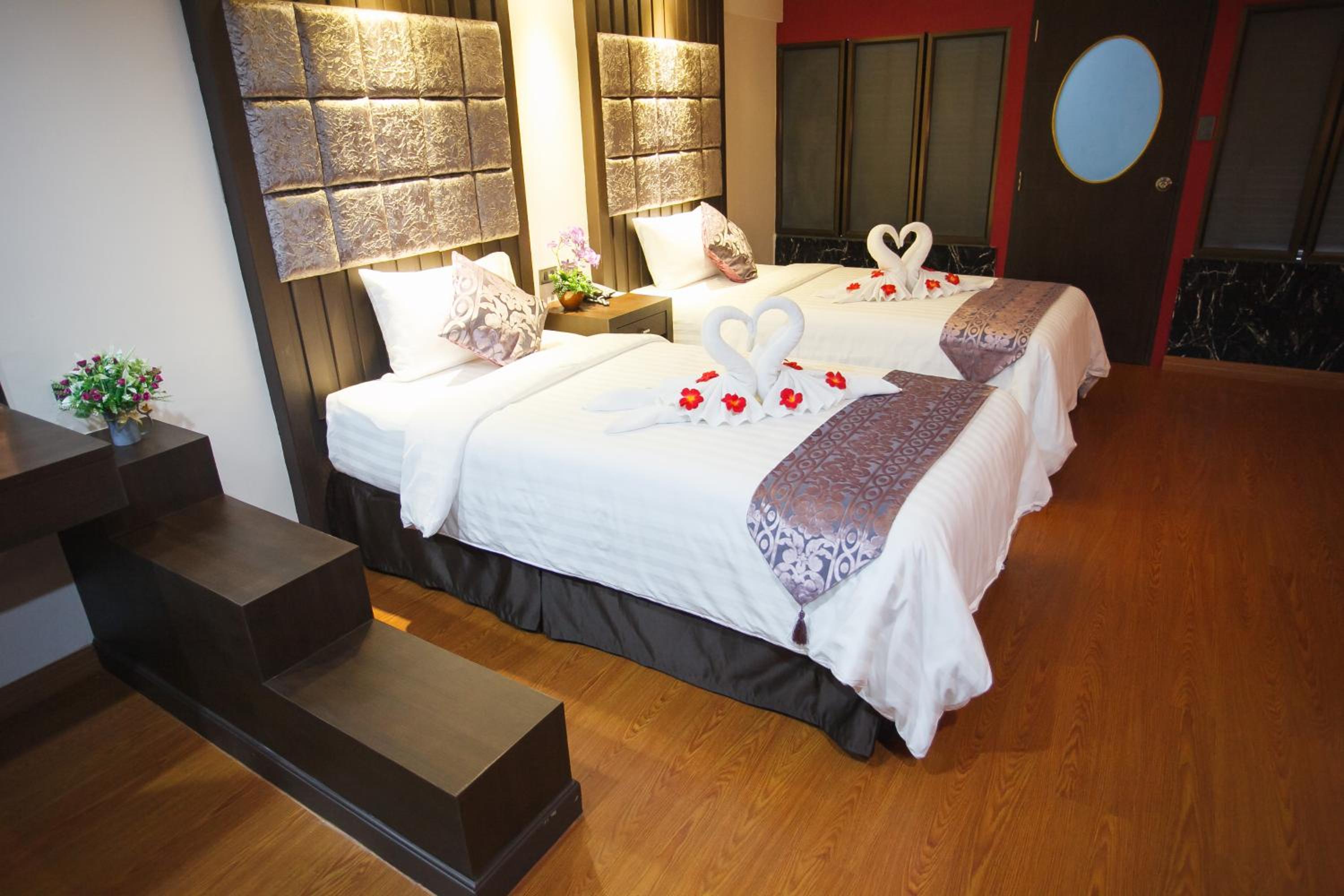 Deluxe Twin Room - Photo 1