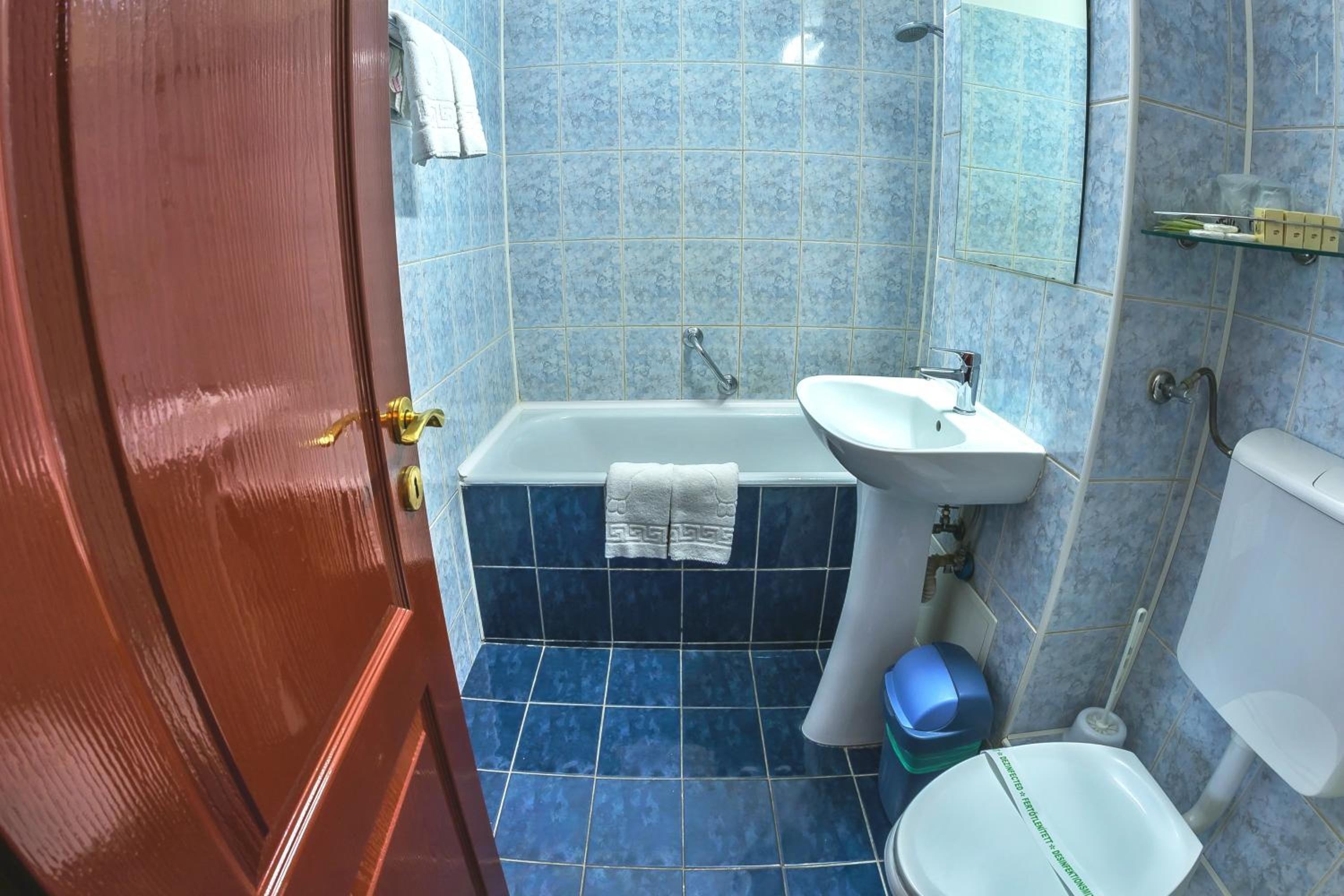 Economy Suite 3*** photo 2