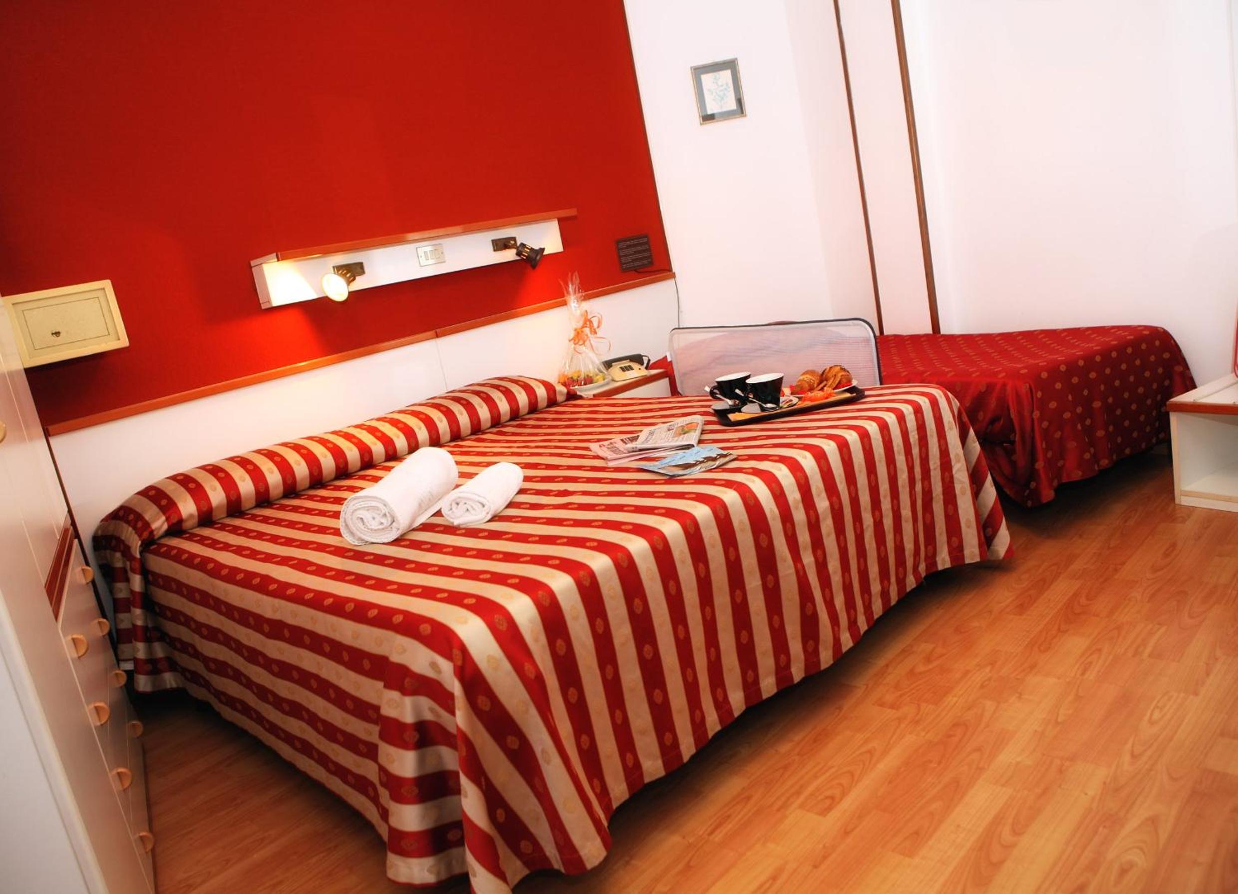 Triple Room - Photo 2