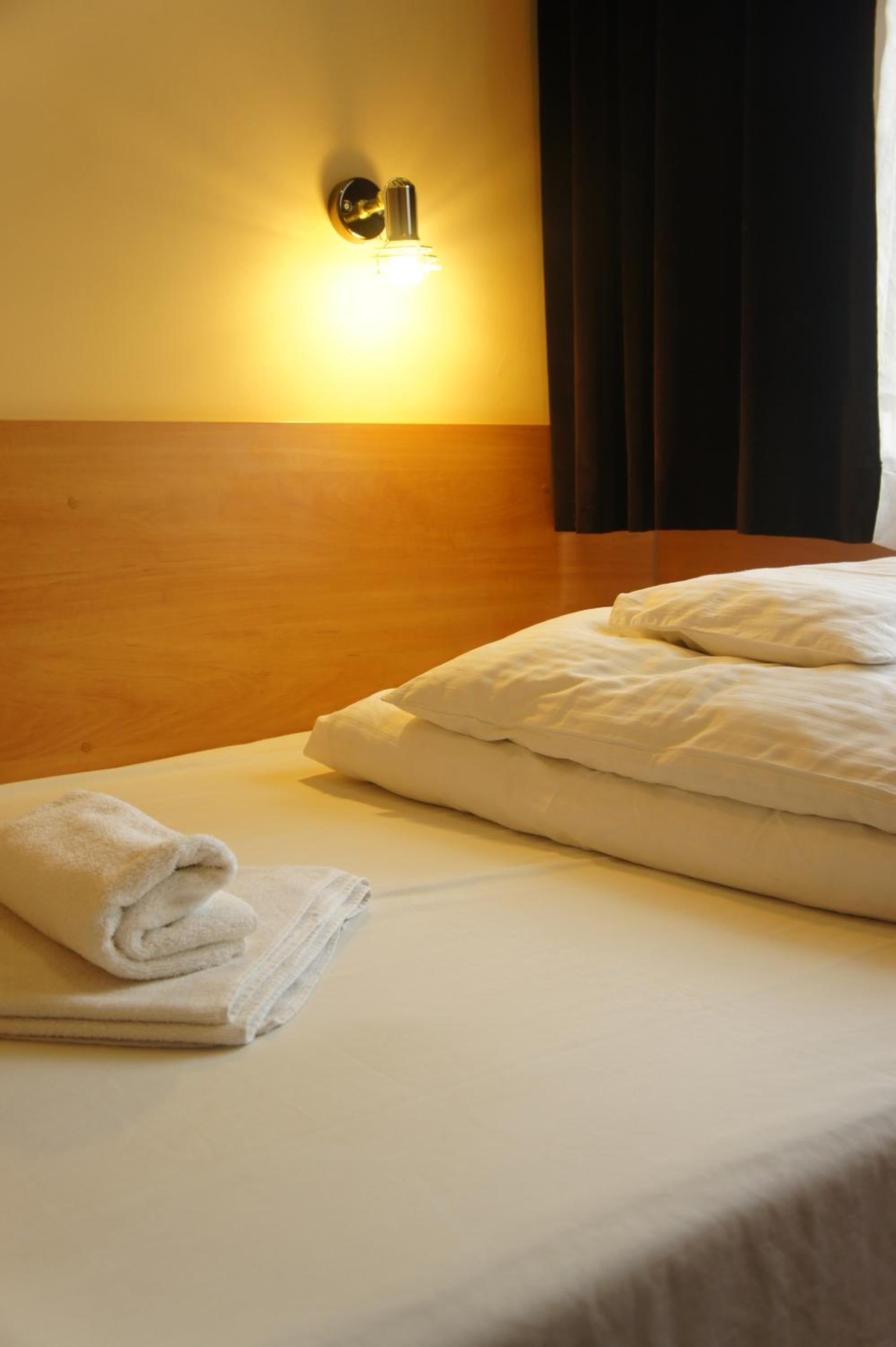 Twin Room - Photo 5