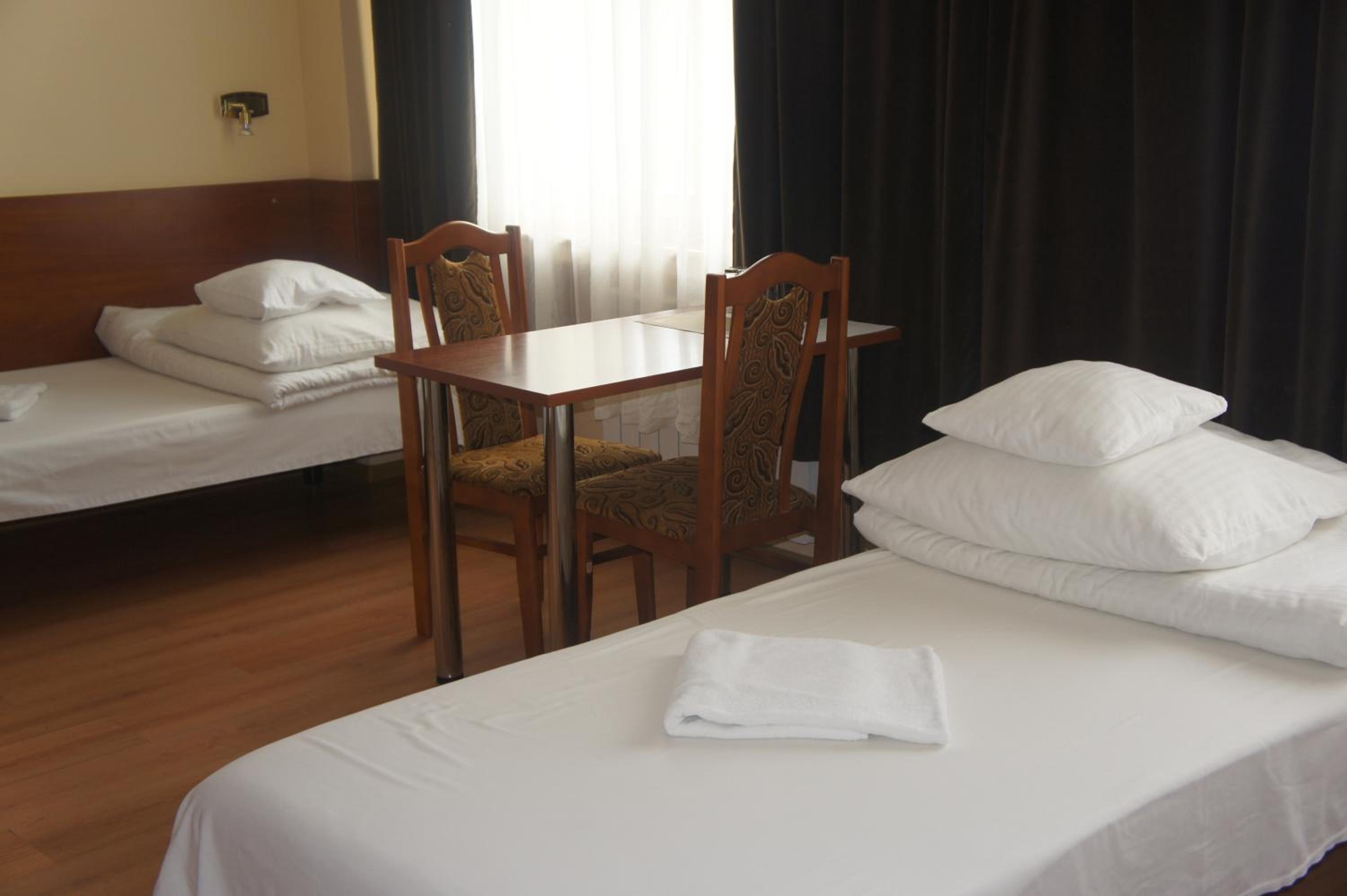 Quadruple Room - Photo 1