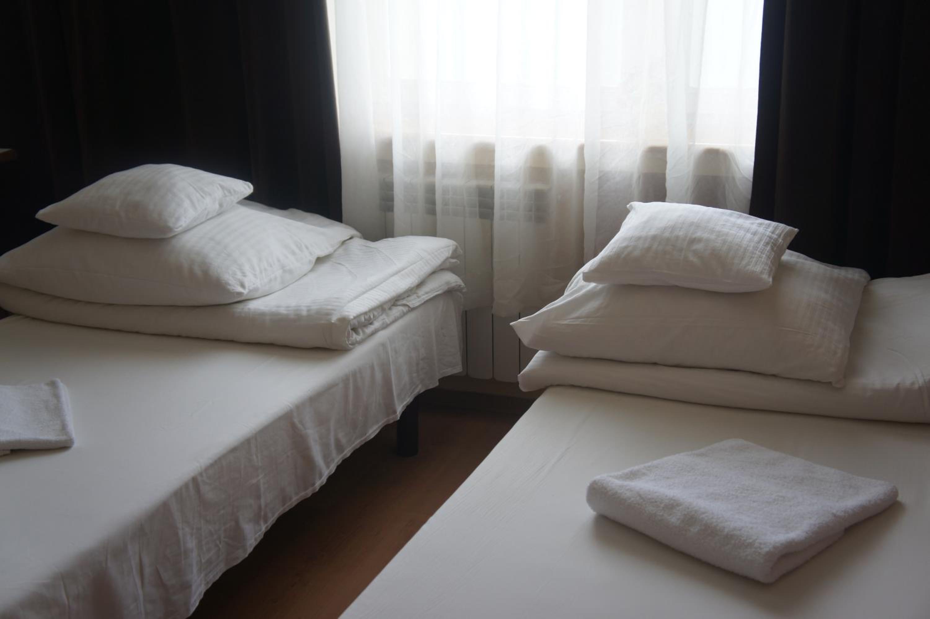 Twin Room - Photo 1