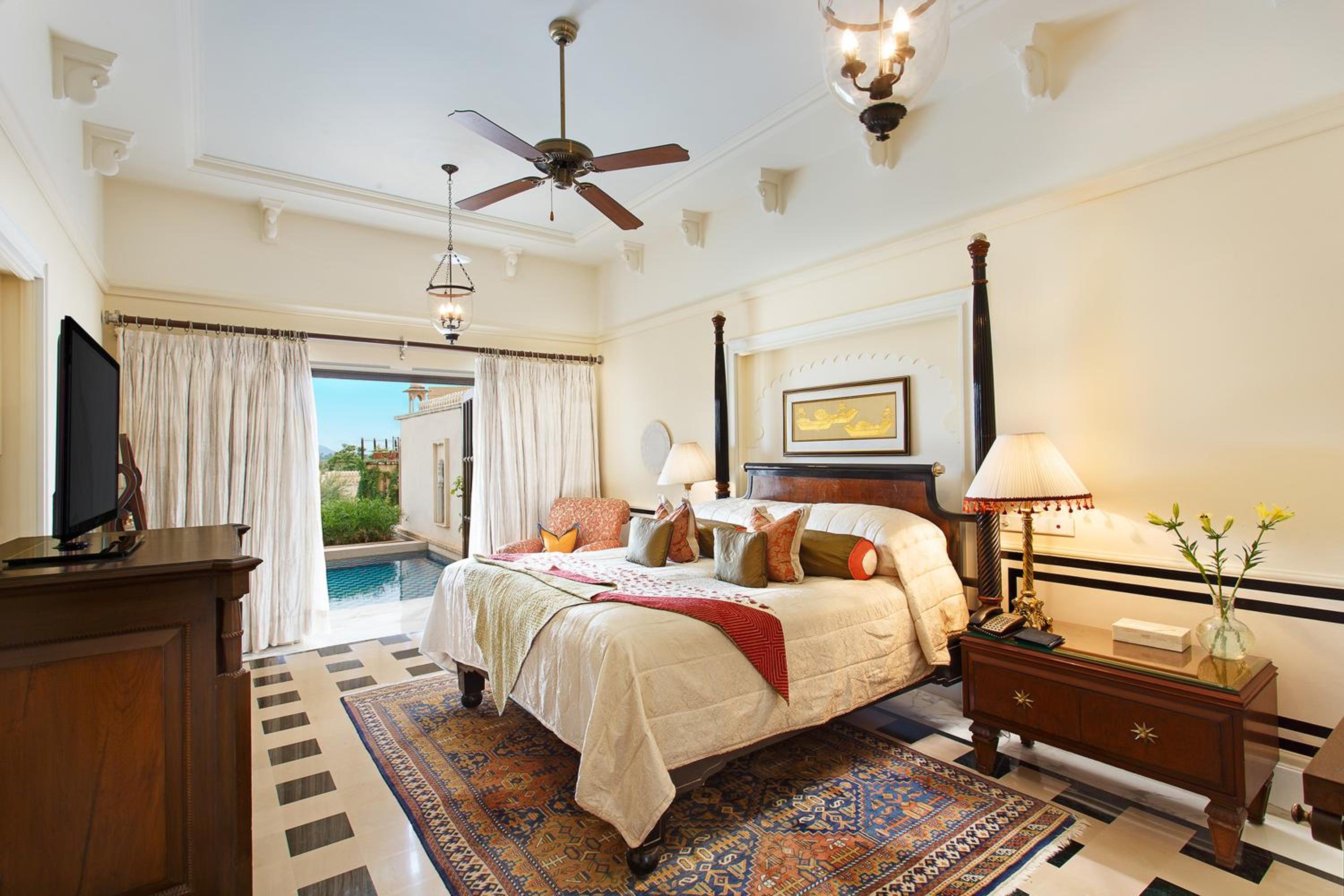 Luxury Suite With Two Way Airport Transfers