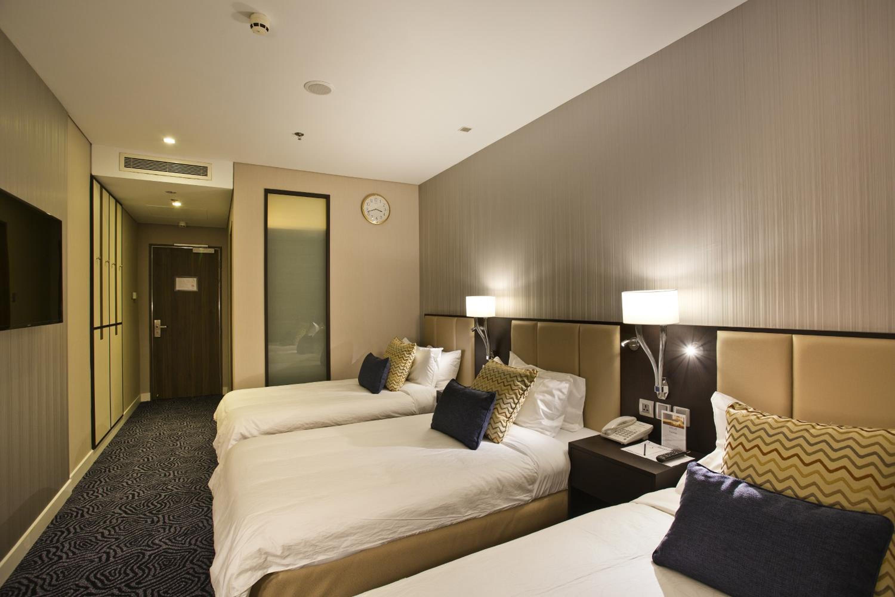 Triple Room - 12 Hours Usage photo 3