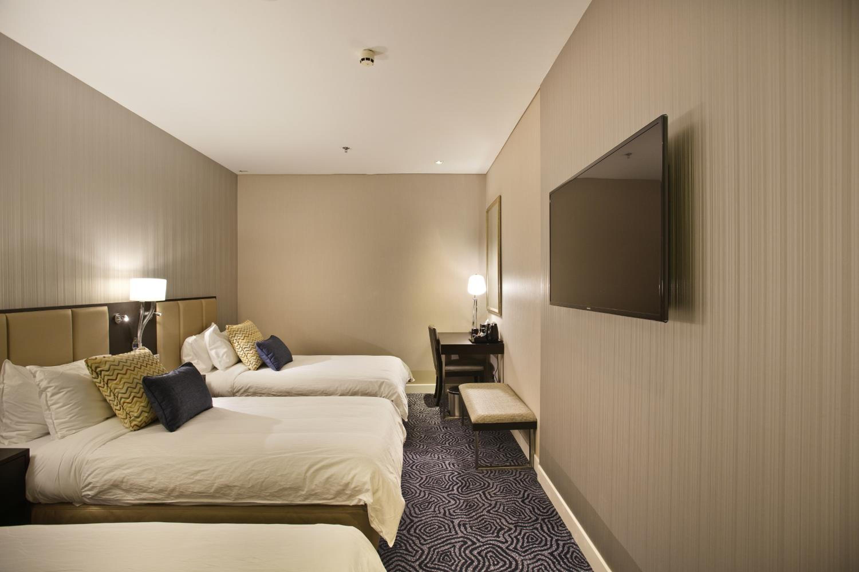 Triple Room - 6 Hours Usage photo 3