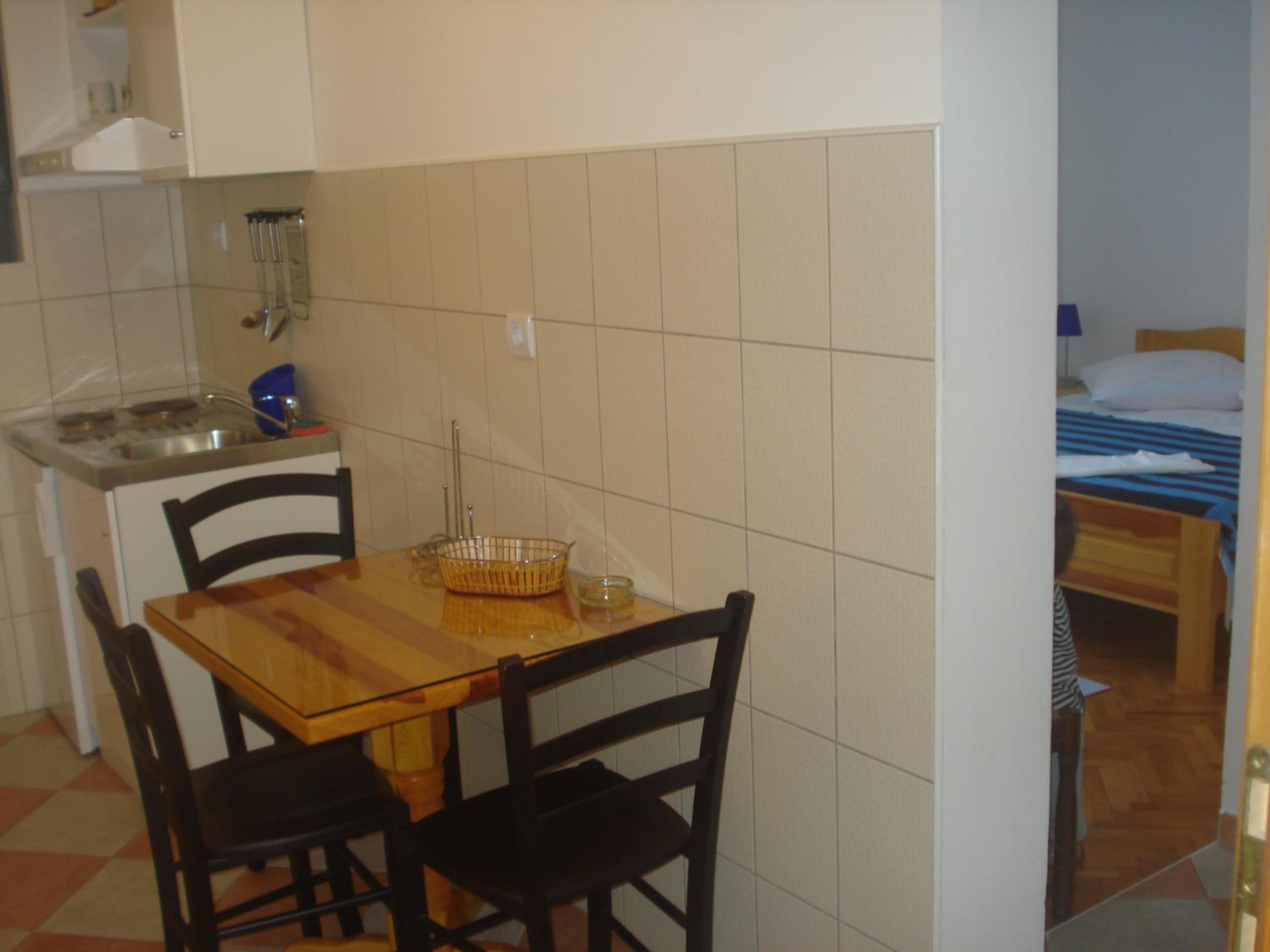 Studio (3 Adults) - Photo 2