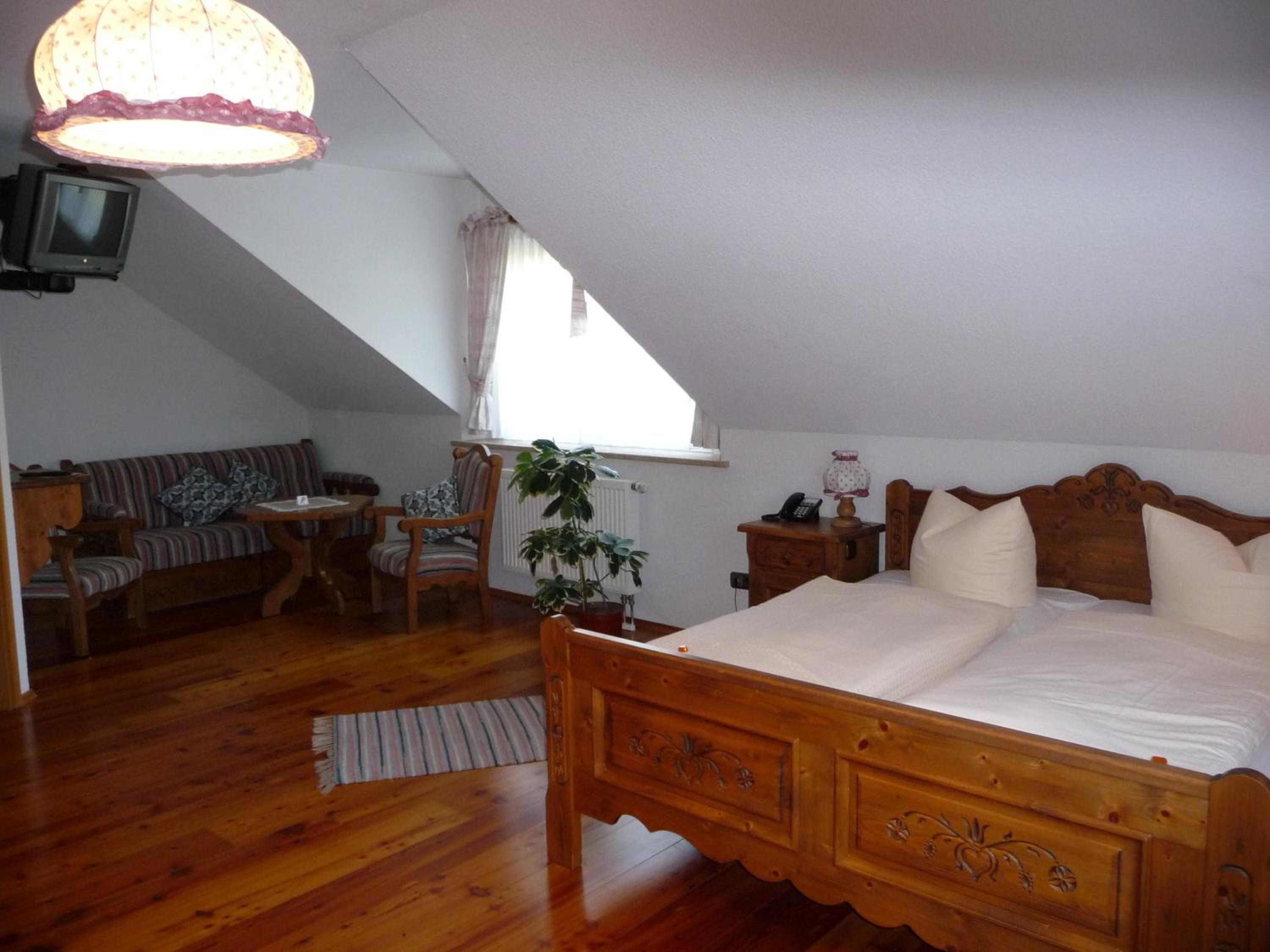 Standard Double Room - Photo 2