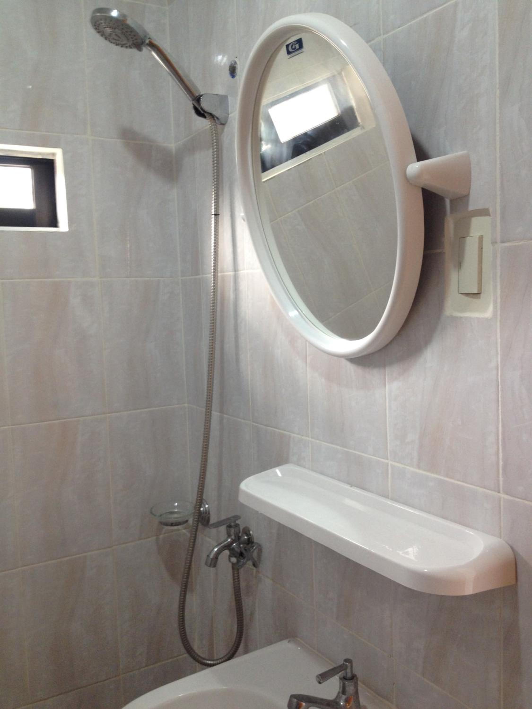 Studio Apartment - Photo 2