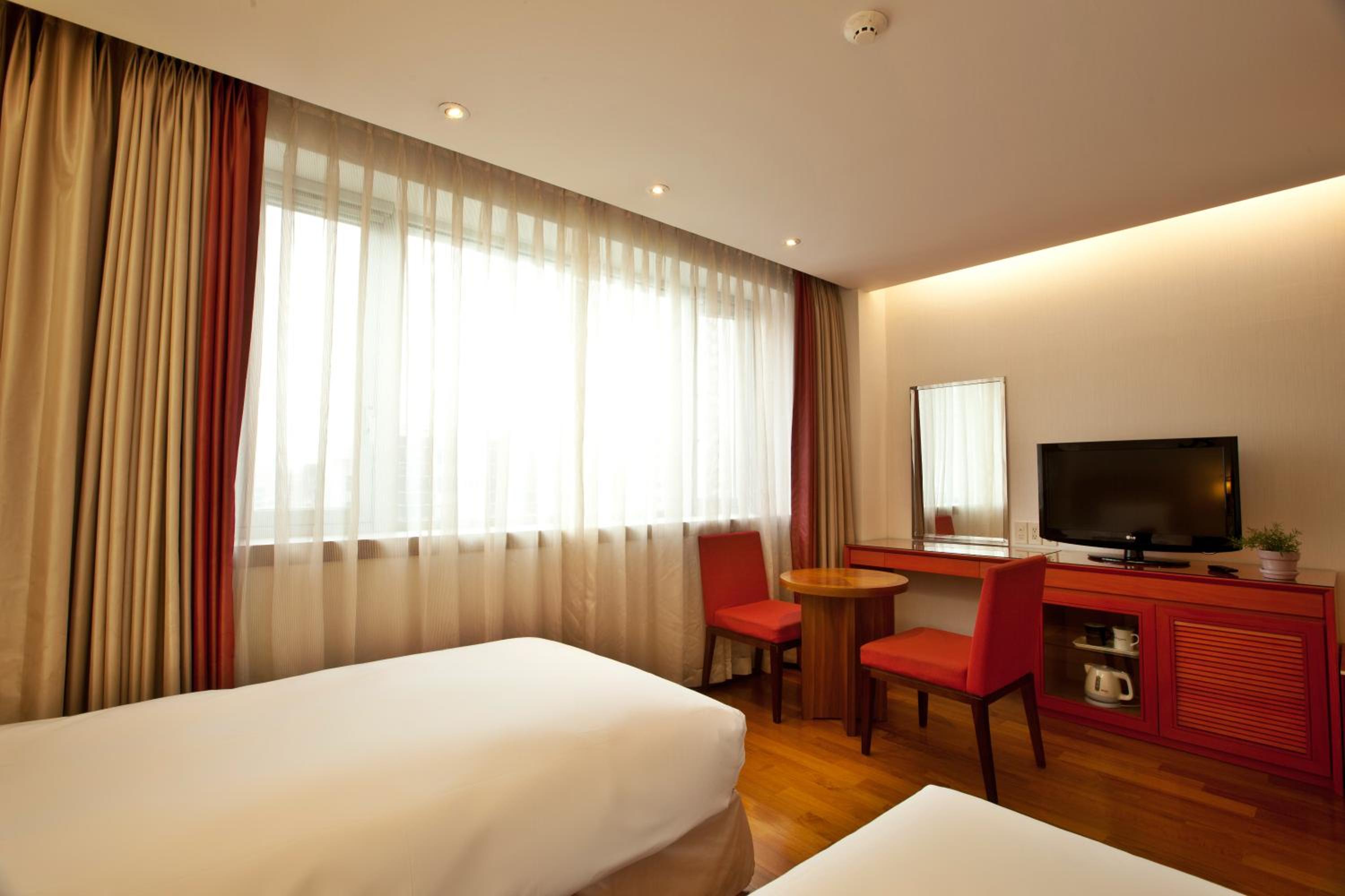 Twin Room C - Photo 3