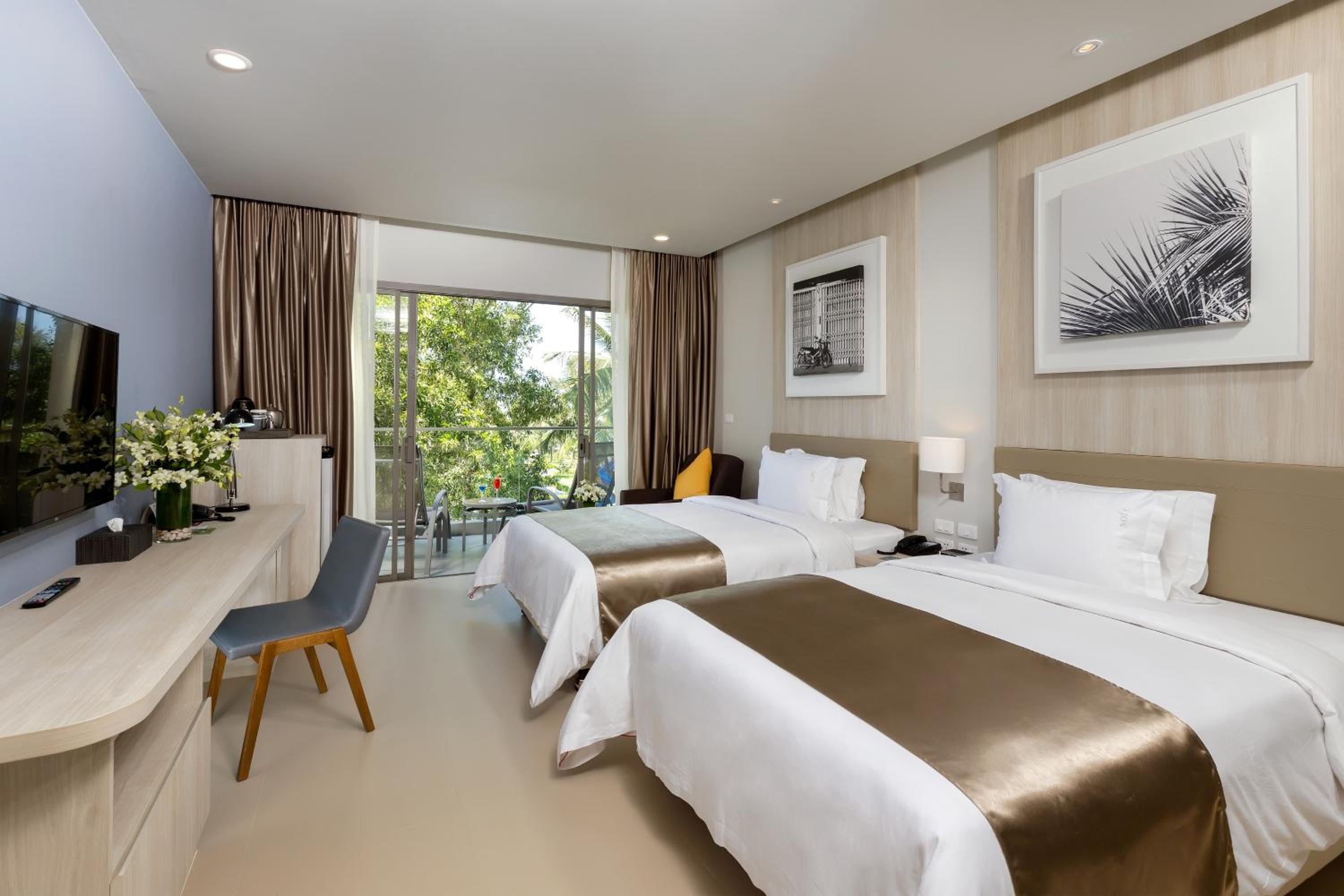 Deluxe Double or Twin Room - Family Wing photo 2