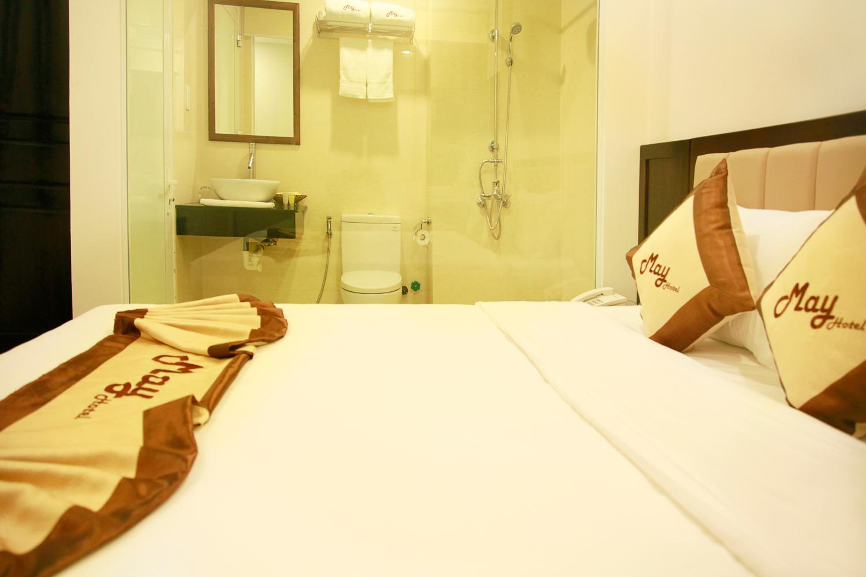 Standard Double Room - Photo 11