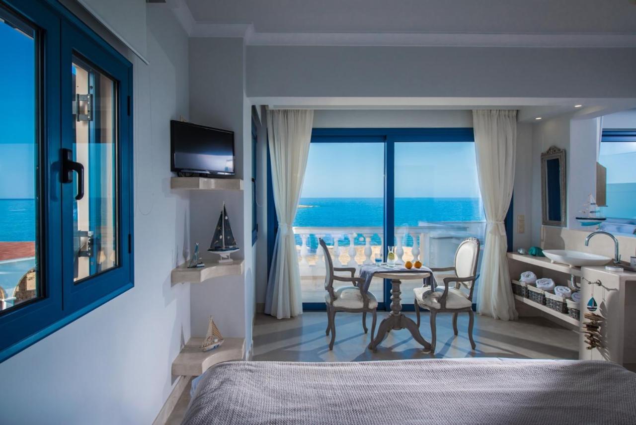 Deluxe Studio with Sea View - Photo 8