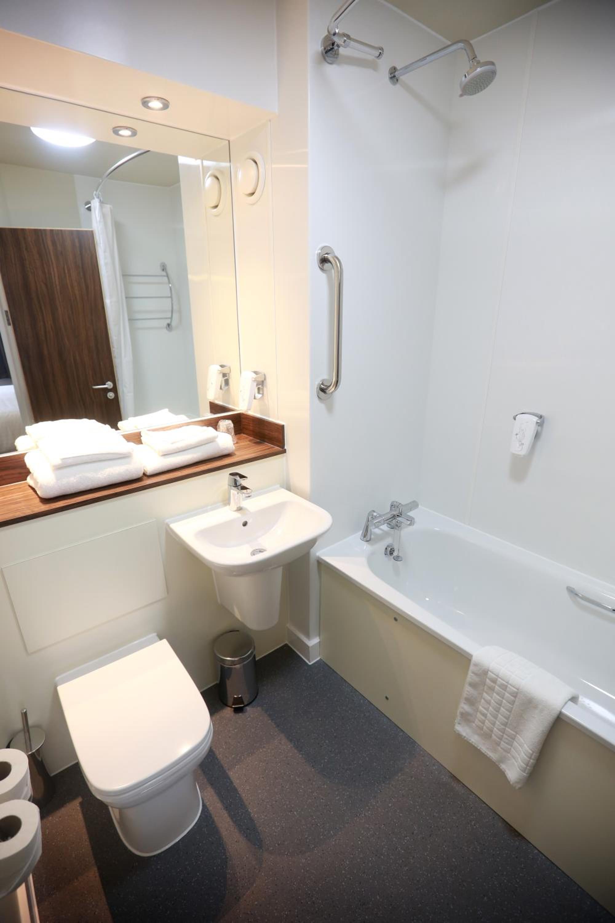 Standard Double Room - Photo 3