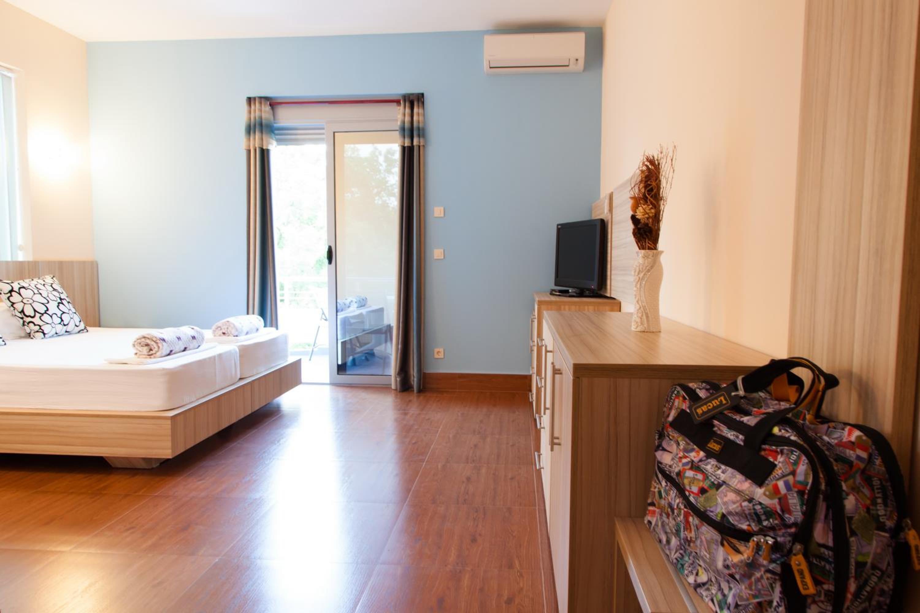 Deluxe Double or Twin Room with Garden View