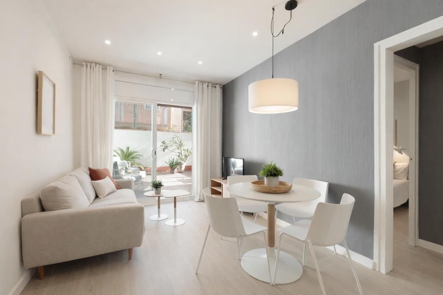 Apartment with Terrace photo 2
