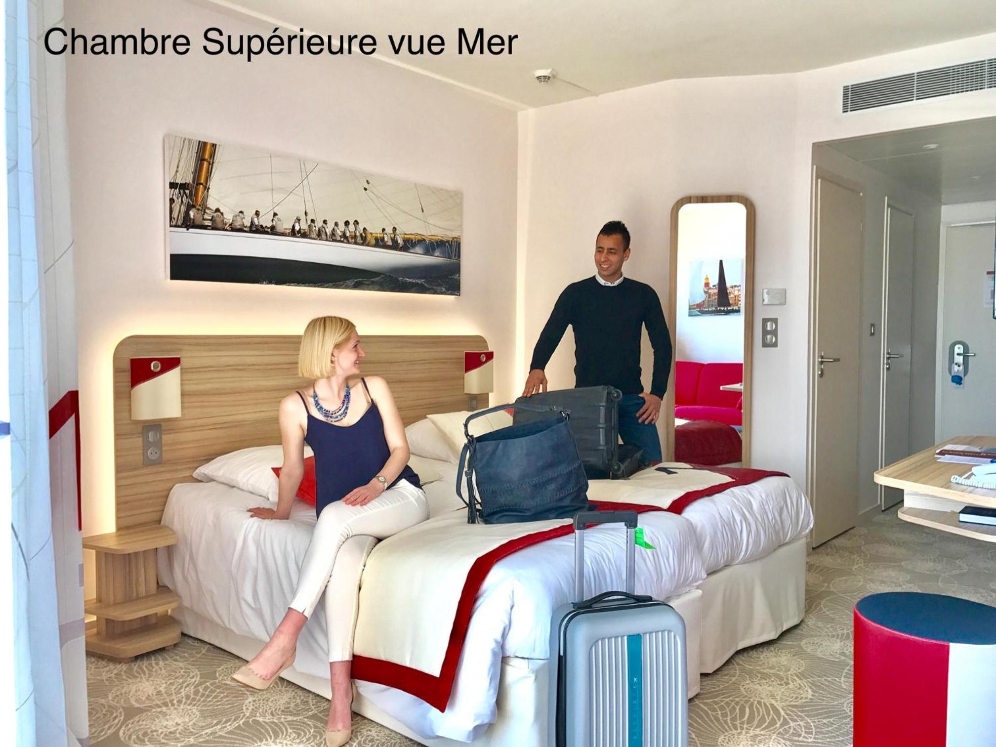 Triple Room with Sea View - Photo 2