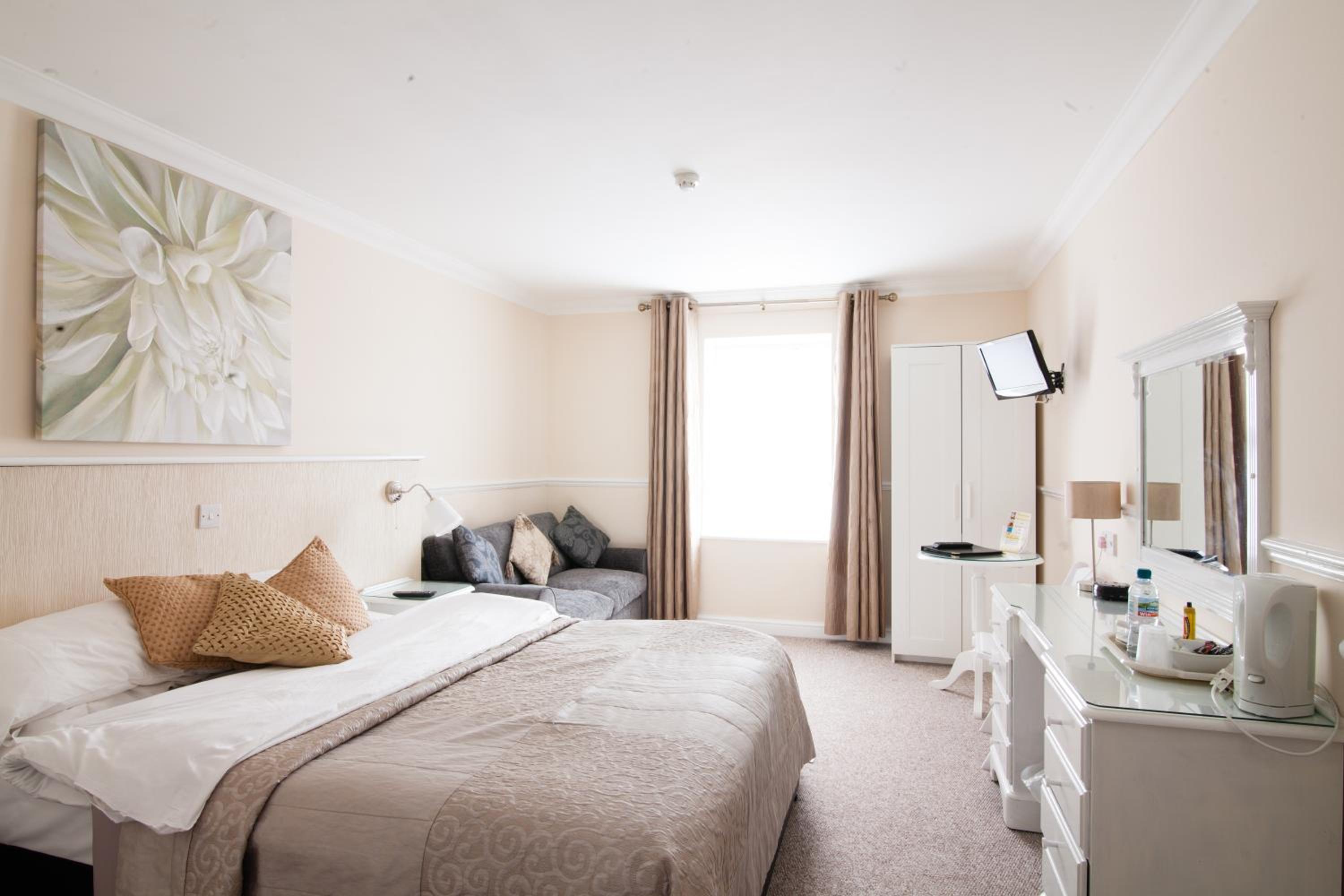 Double Room - Photo 10