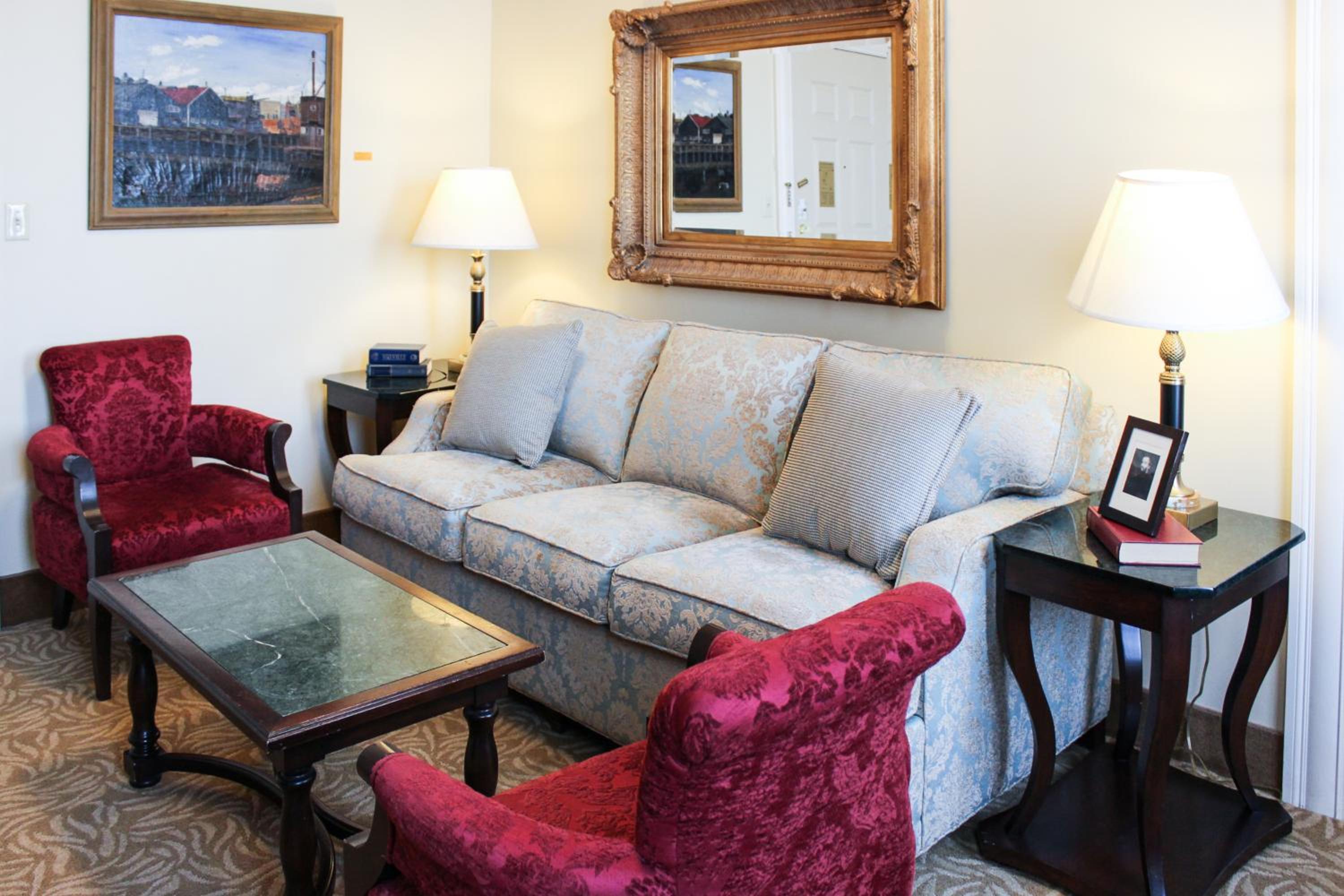 One-Bedroom Junior King Suite - Non-Smoking - Photo 2