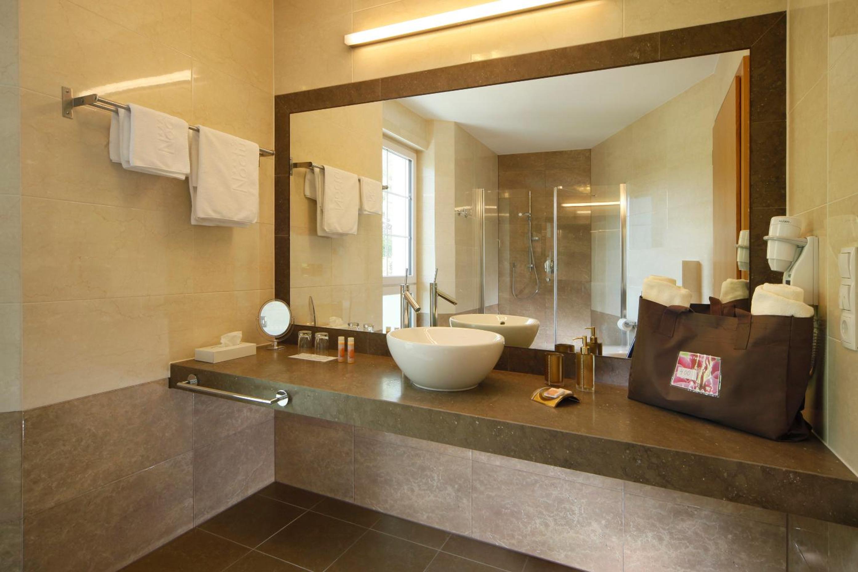 Suite with Mountain View - Photo 2