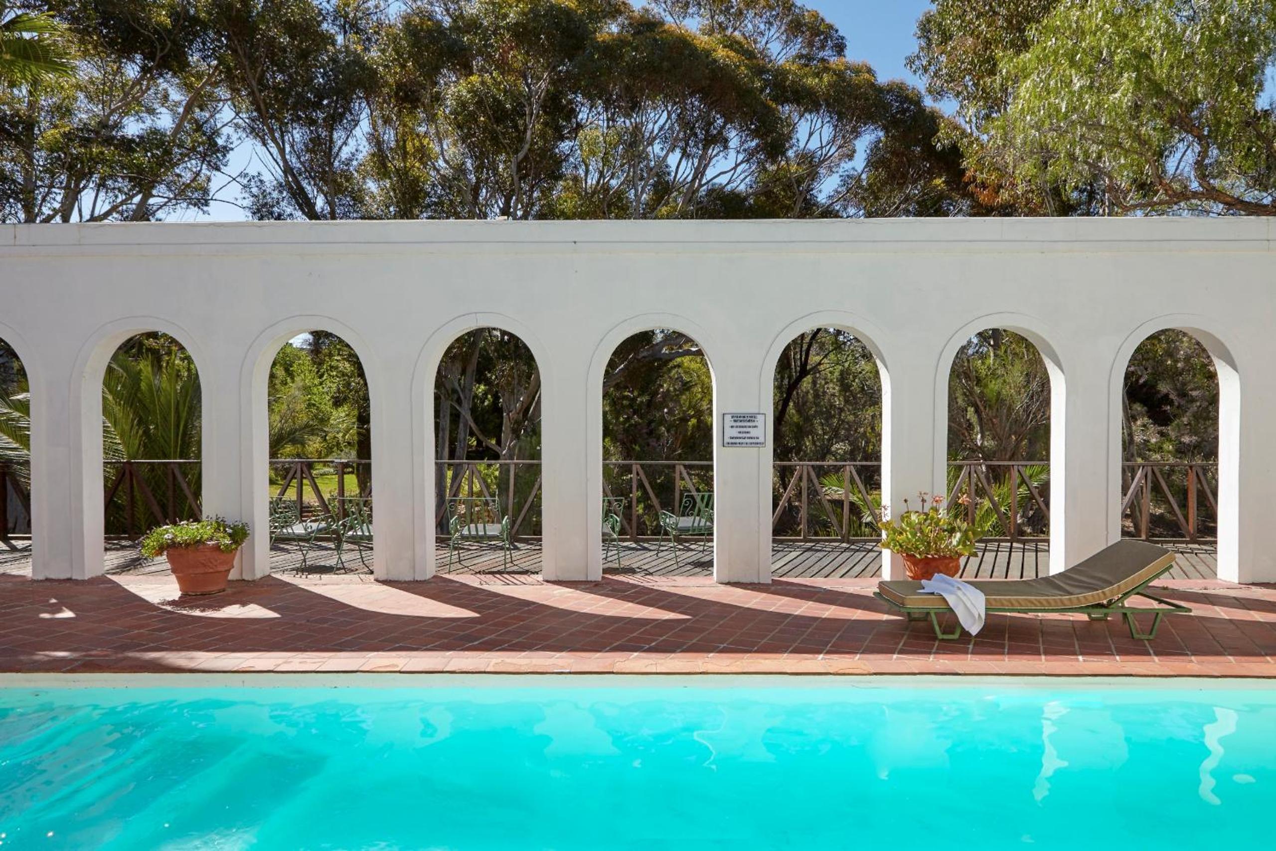 Suite with Private Pool - Photo 4
