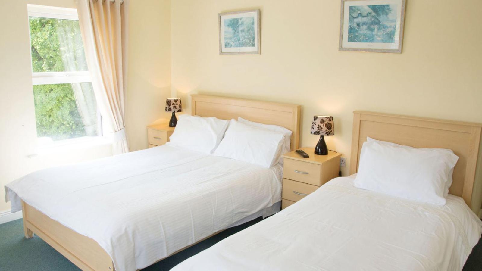 Standard Triple Room - Photo 7
