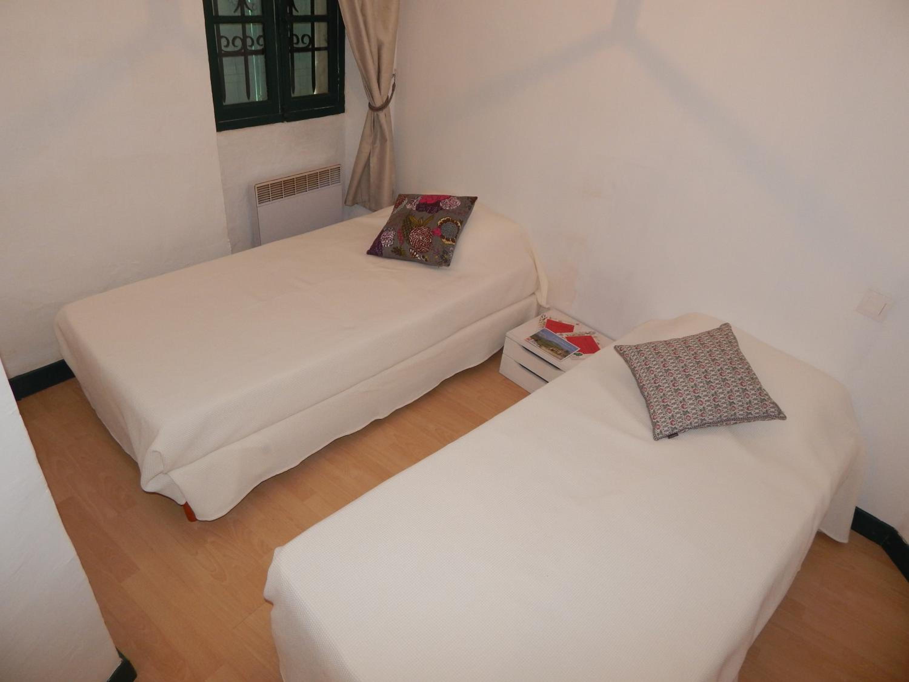Apartment - Ground Floor - Photo 1