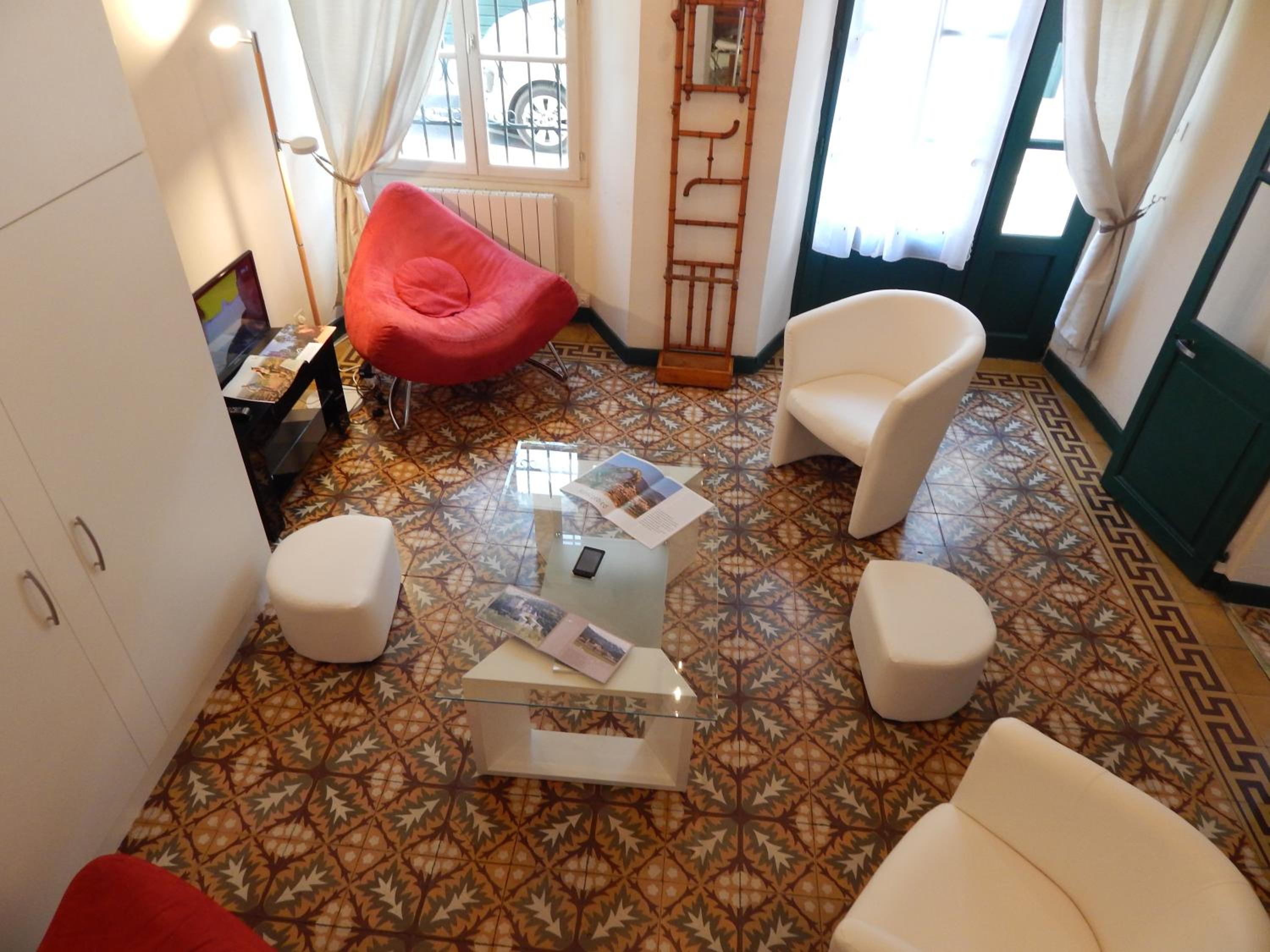 Apartment - Ground Floor - Photo 3
