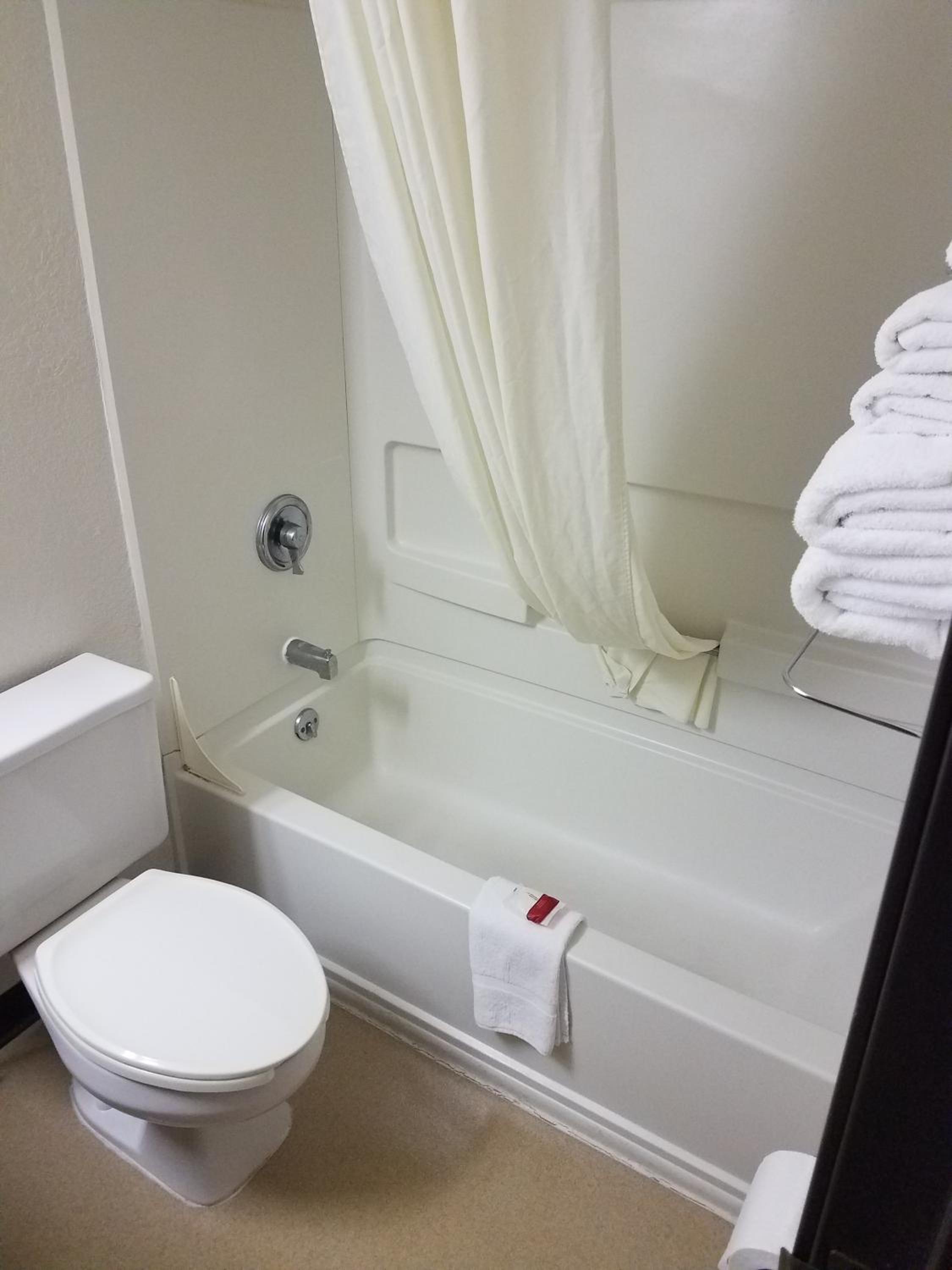 King Room - Non-Smoking - Photo 2